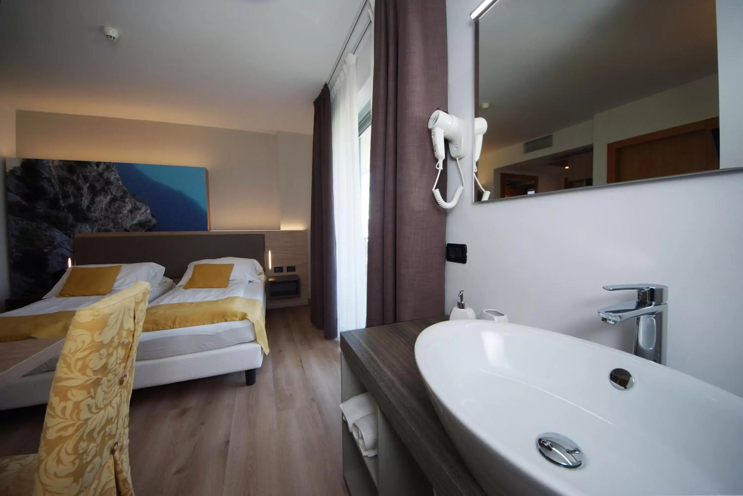 Superior Double or Twin Room in Ambassador Suite Hotel Superior Double or Twin Room in Ambassador Suite Hotel