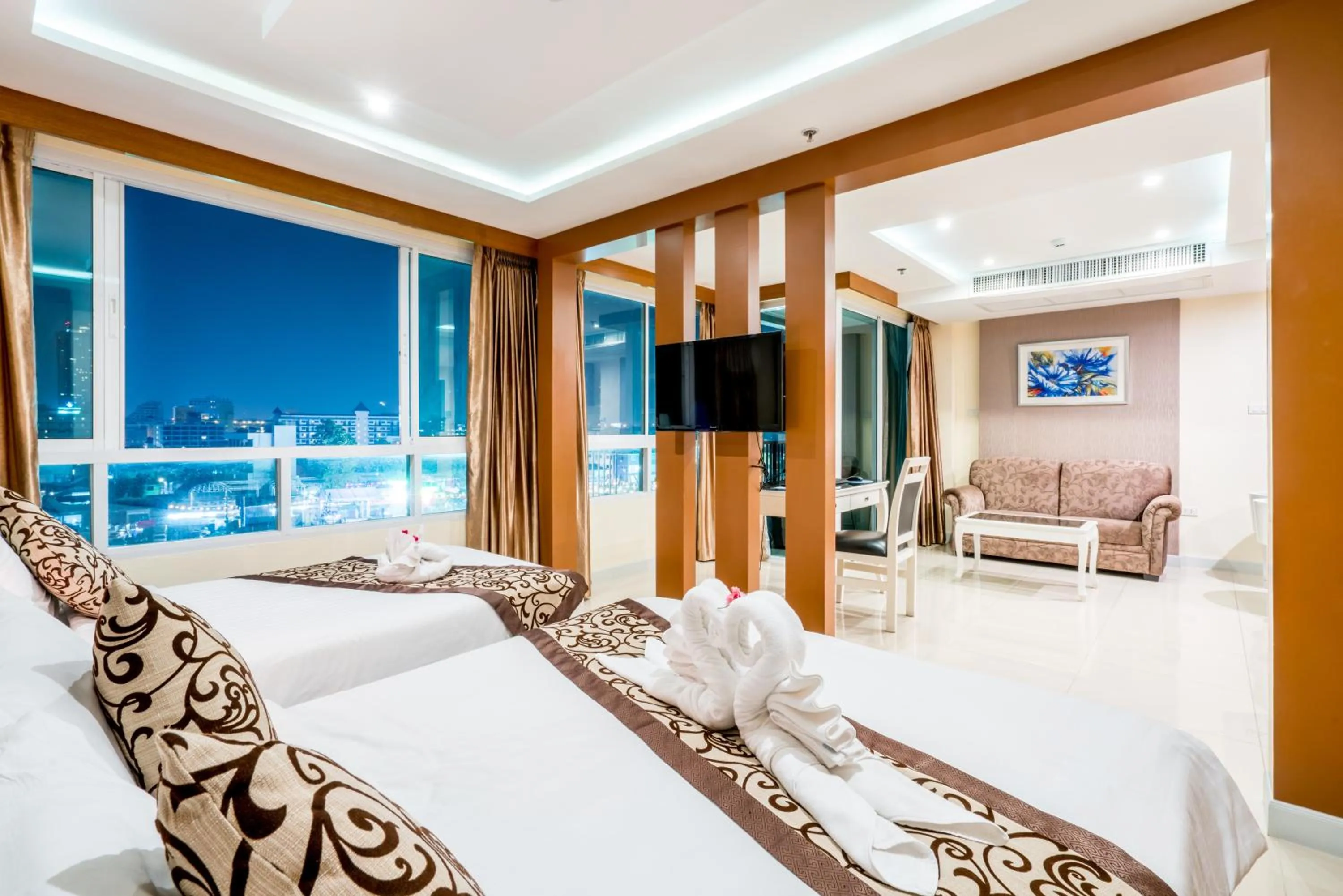 Living room, Bed in 247 Boutique Hotel