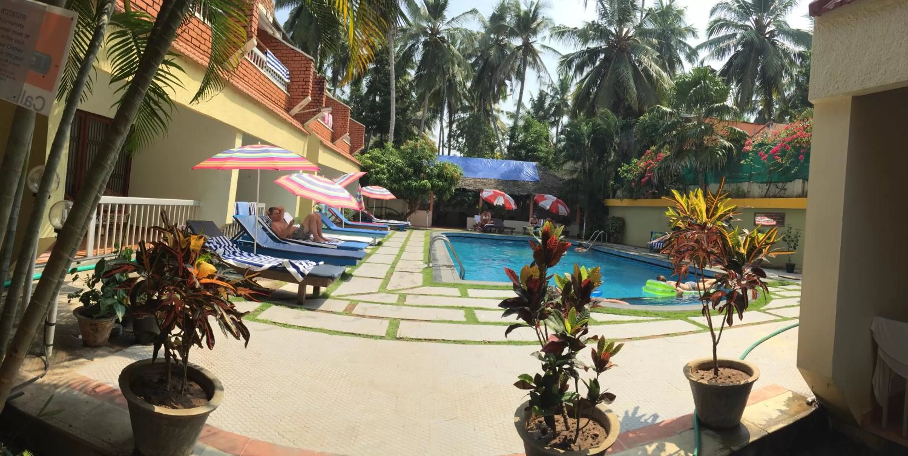 Swimming pool in Hotel Thushara