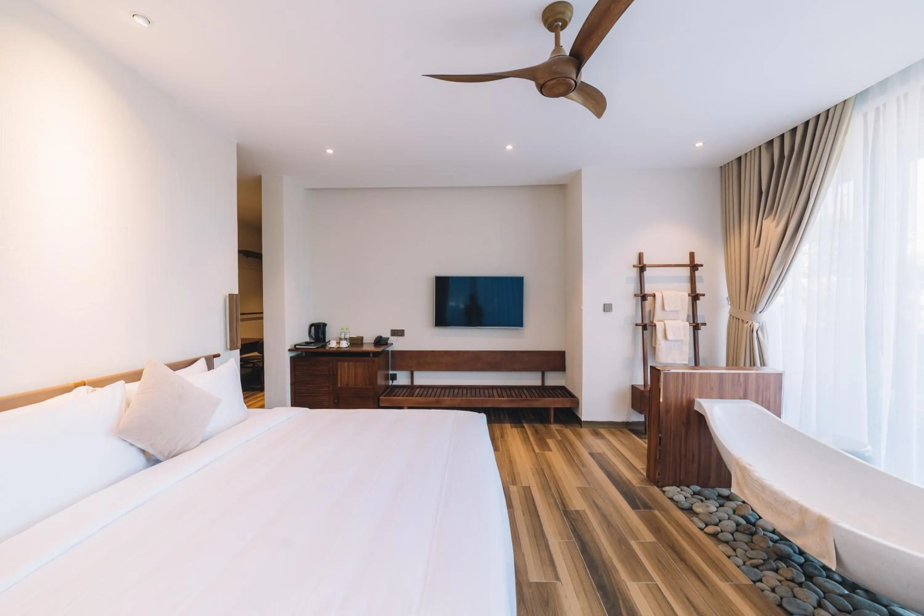 Communal lounge/ TV room, Bed in Zen Valley Dalat