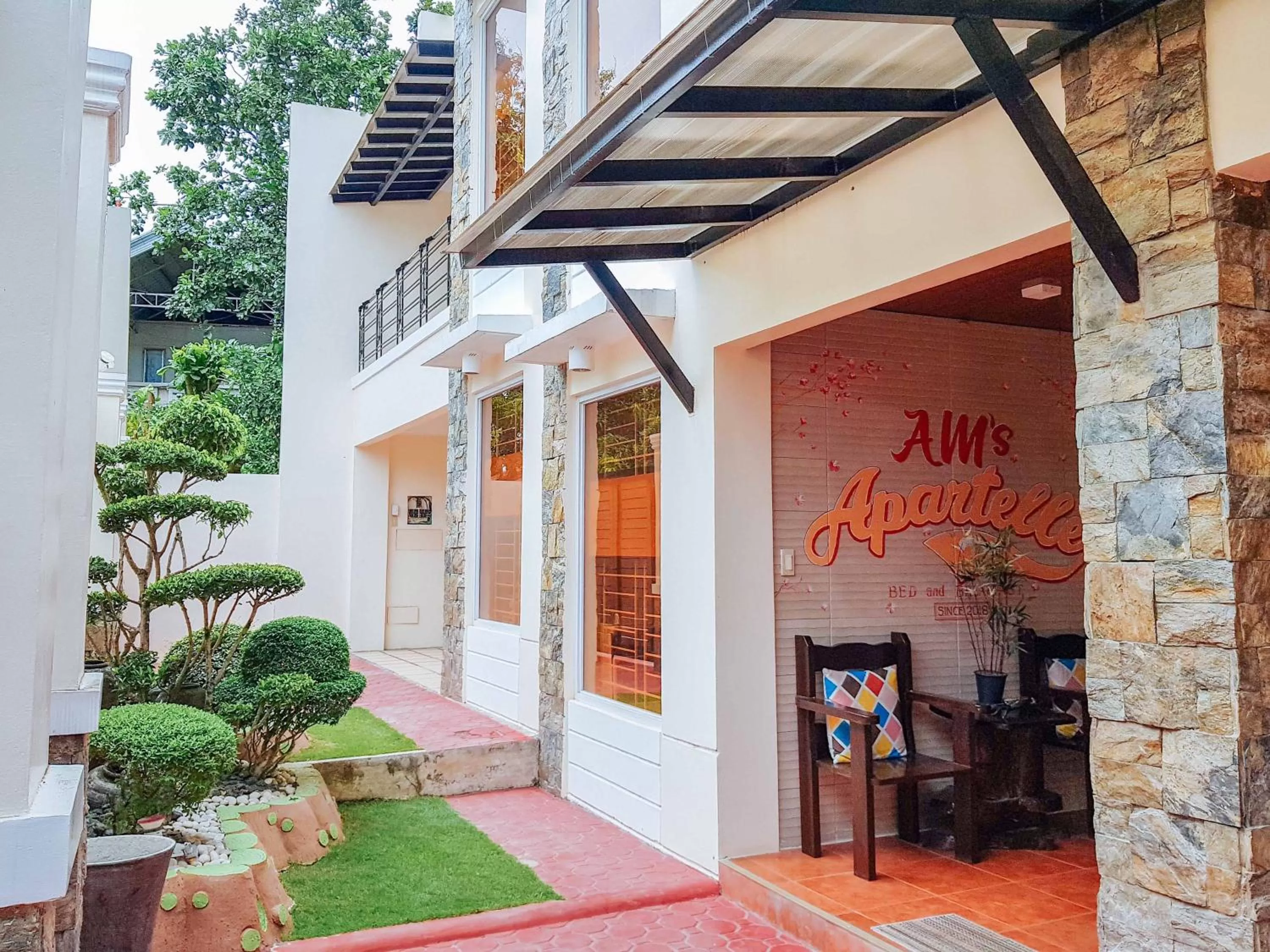 Property building in RedDoorz @ Caimito Drive Dampas