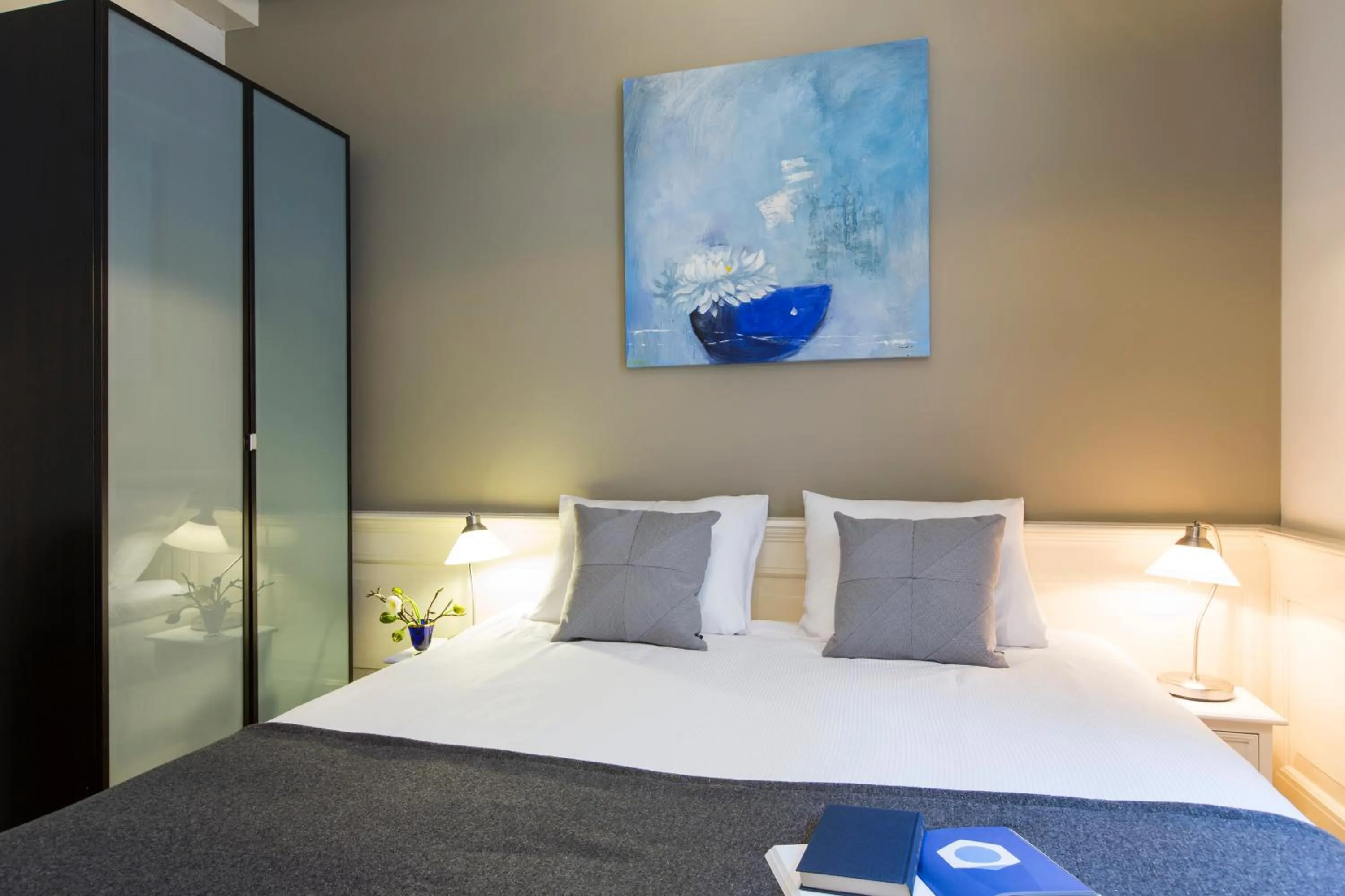 View (from property/room), Bed in Grand Canal Boutique Hotel