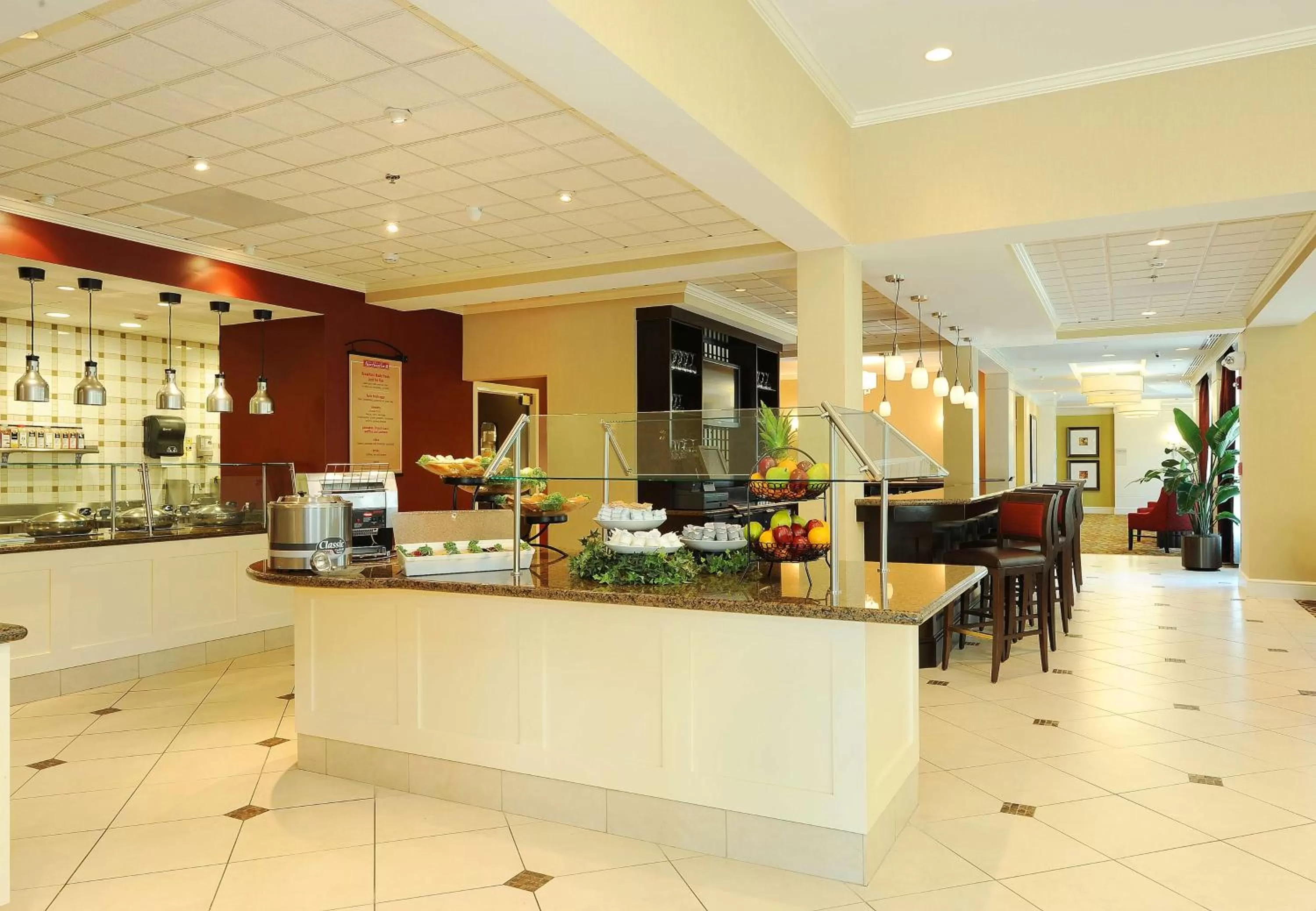 Restaurant/places to eat in Hilton Garden Inn Columbia/Northeast