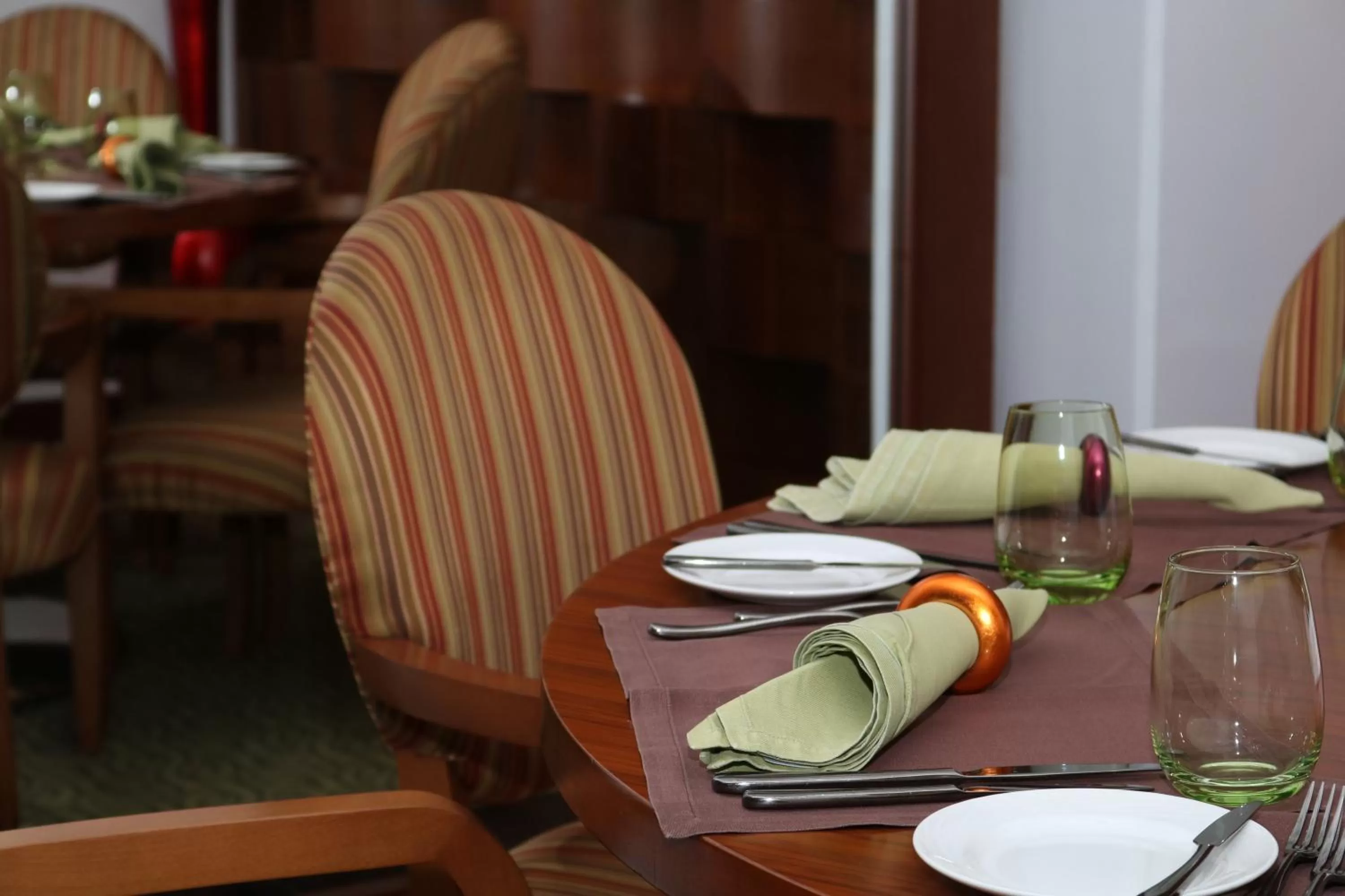 Restaurant/places to eat in Crowne Plaza Sohar by IHG