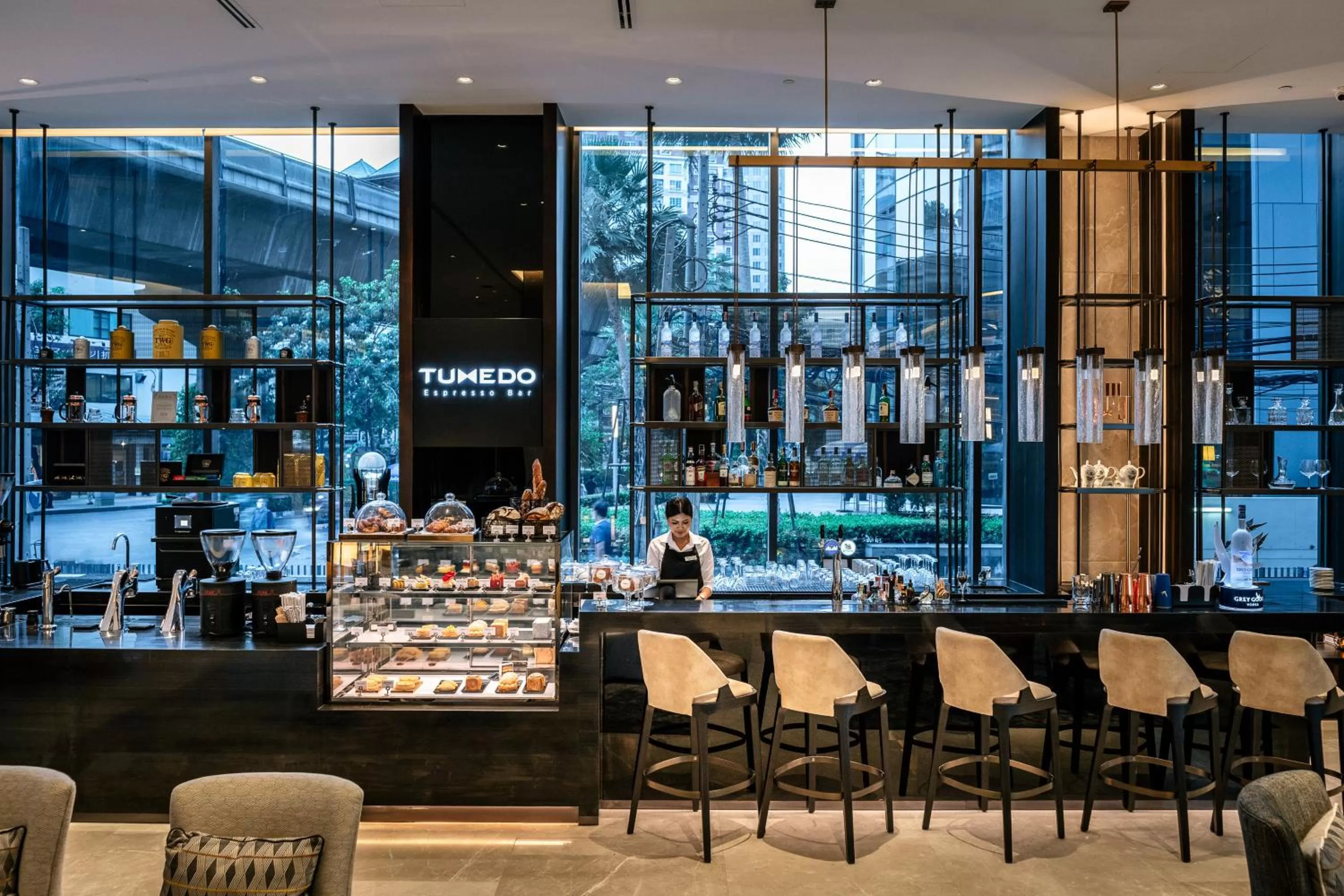 Restaurant/places to eat in Carlton Hotel Bangkok Sukhumvit