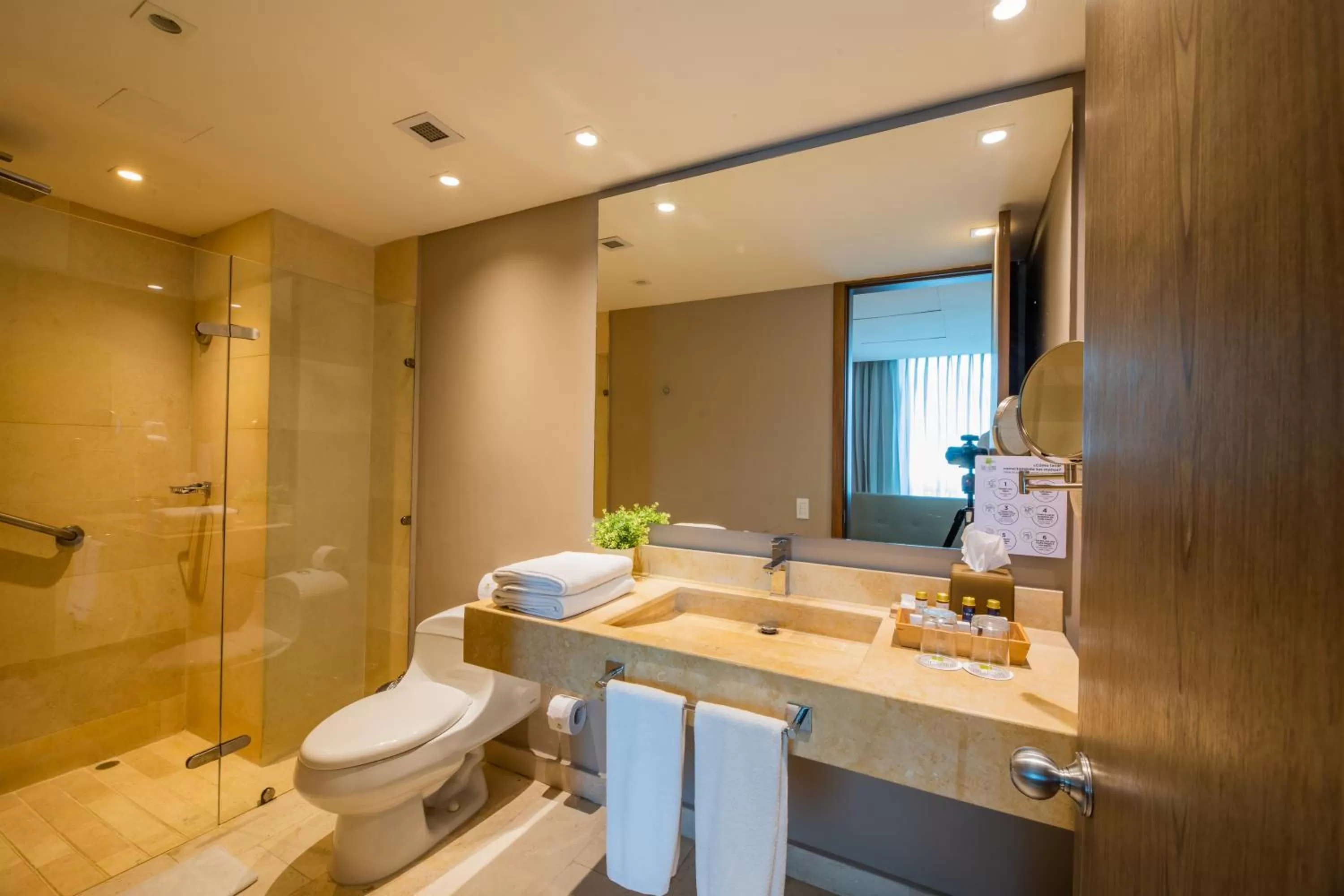 Bathroom in GHL San Lazaro Art Hotel