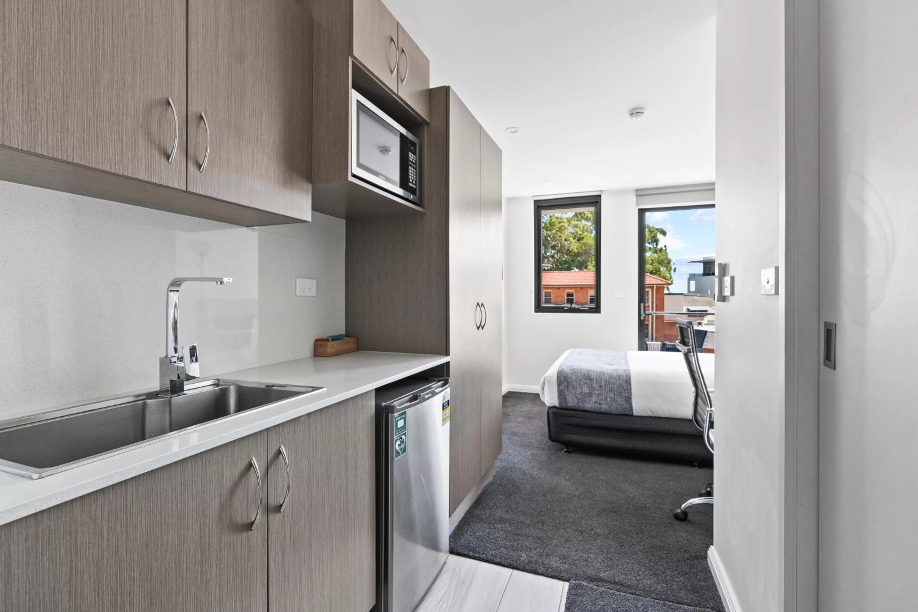 Kitchen or kitchenette, Bed in Seranin | Gordon