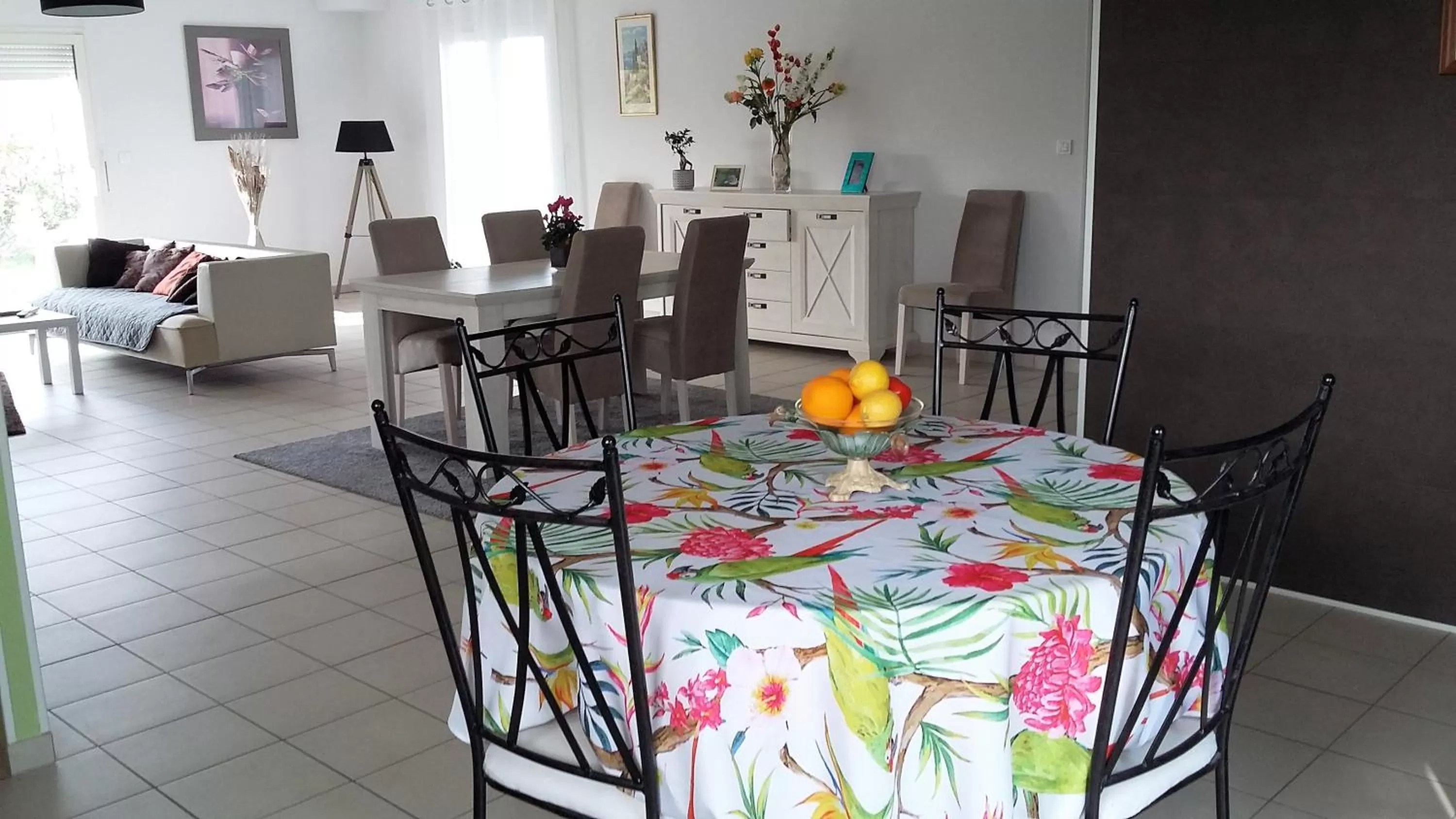 Breakfast in "L'ESCALE" près Bordeaux