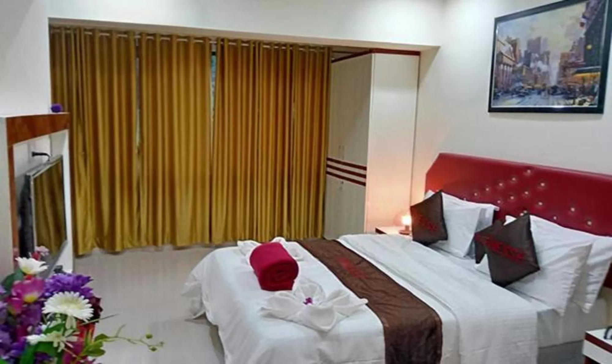 Bed in FabHotel Prime Finesse