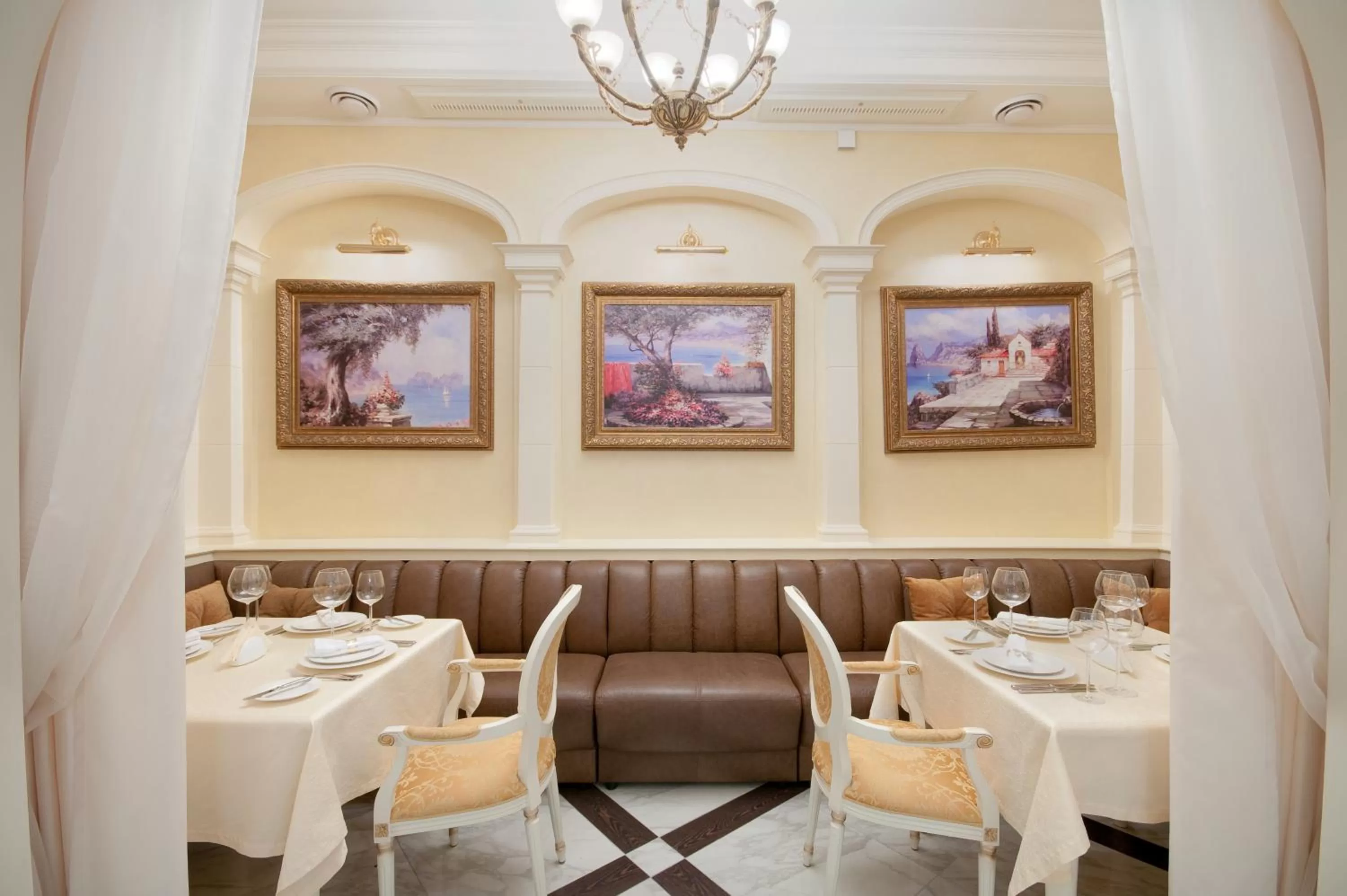 Restaurant/Places to Eat in Villa le Premier Maestro