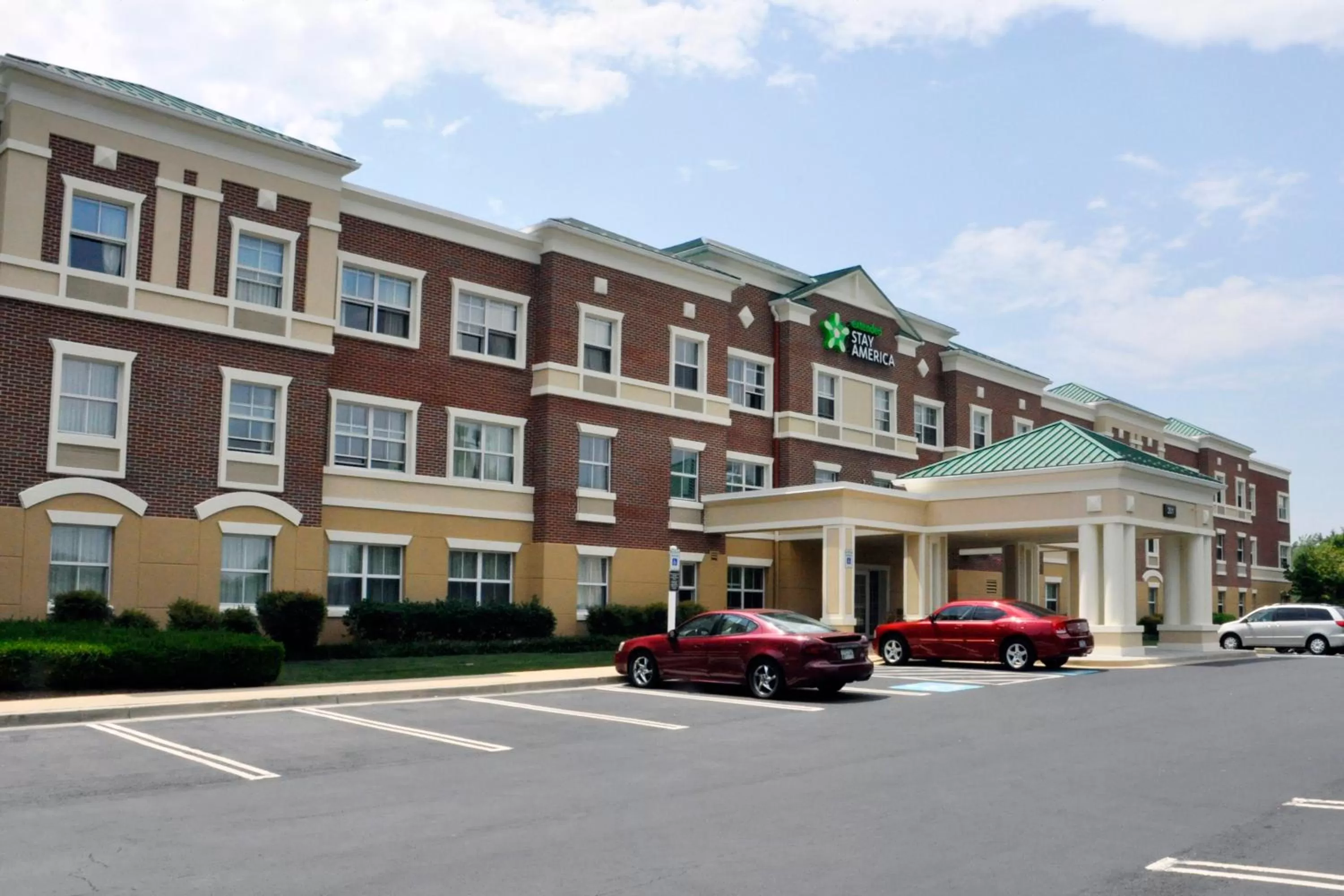 Property building in Extended Stay America Suites - Washington, DC - Gaithersburg - South