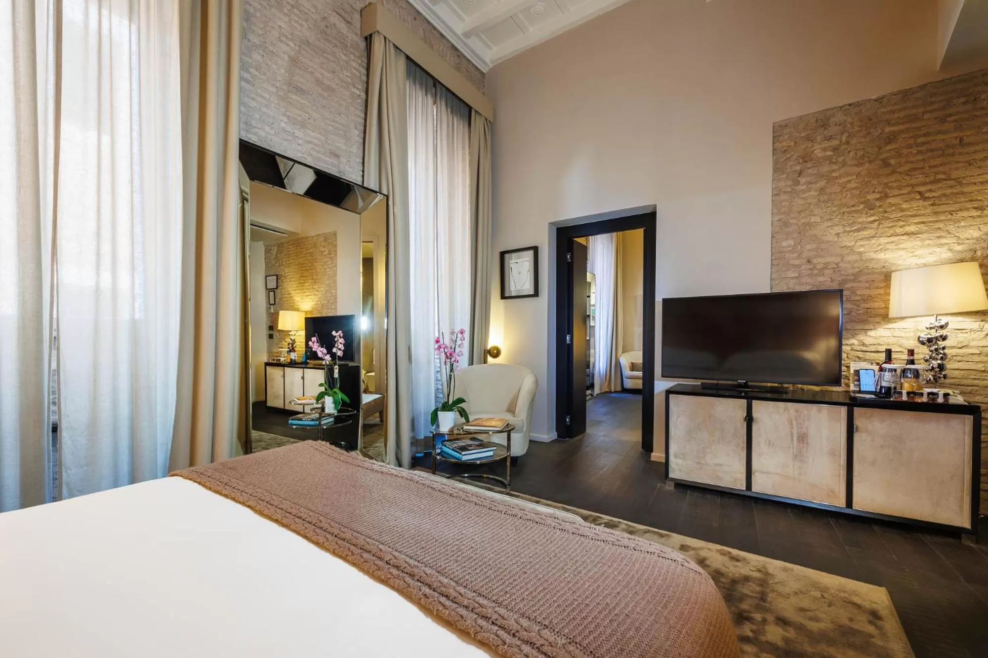 Bedroom, Bed in DOM Hotel Roma - Preferred Hotels & Resorts