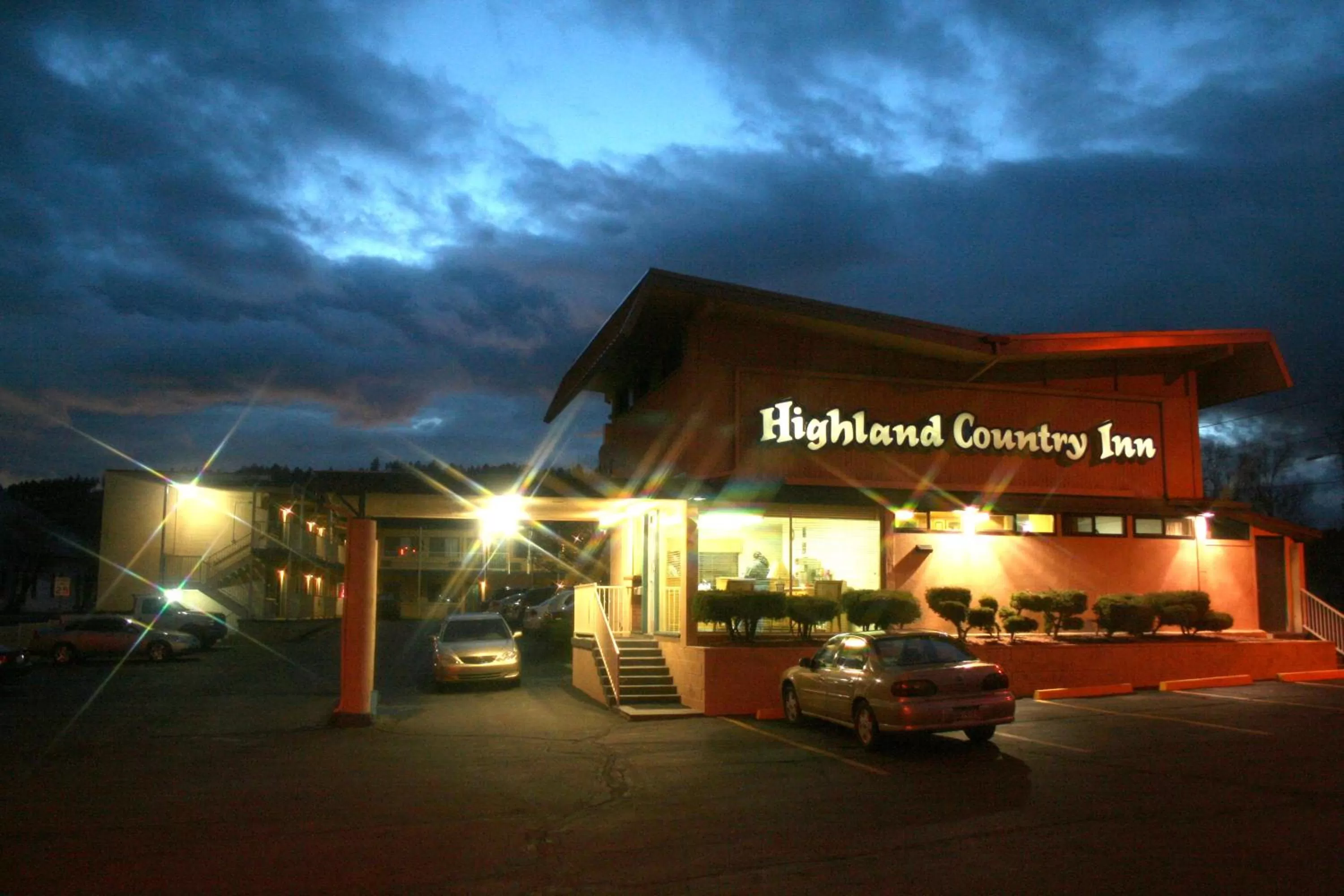 Facade/entrance in Highland Country Inn Flagstaff