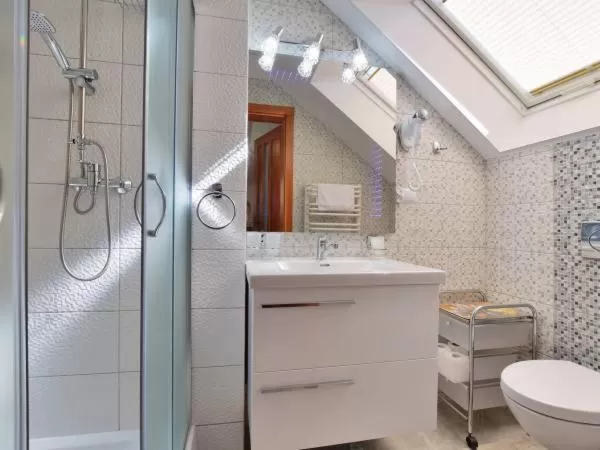 Shower in Rezydencja Elżbiecin