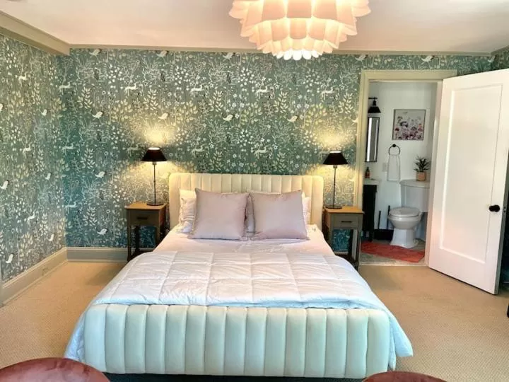 Bed in Buttonwood Boutique Hotel