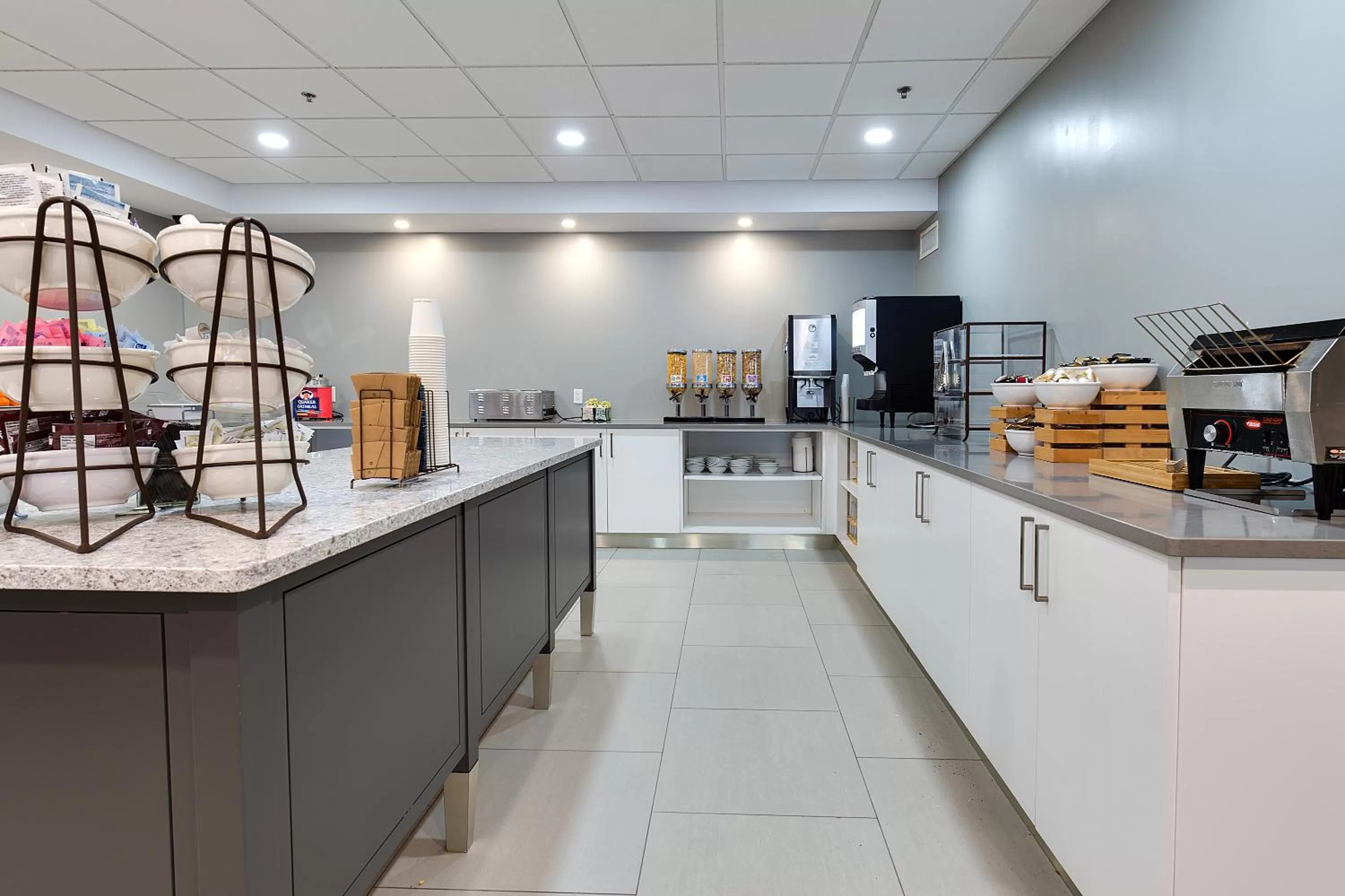 Restaurant/places to eat in Country Inn & Suites by Radisson, Niagara Falls, ON