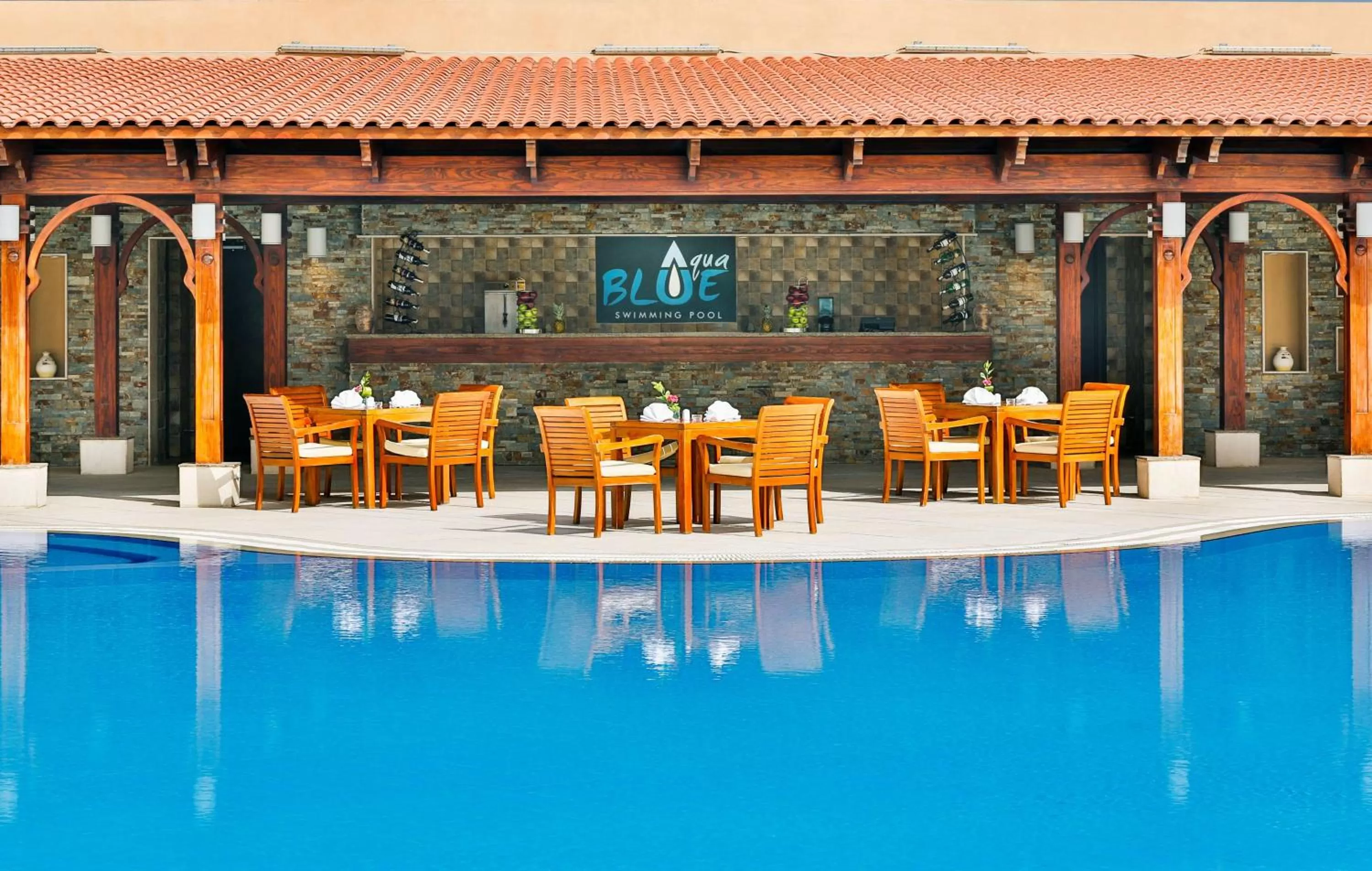 Lounge or bar in Hilton Alexandria Green Plaza