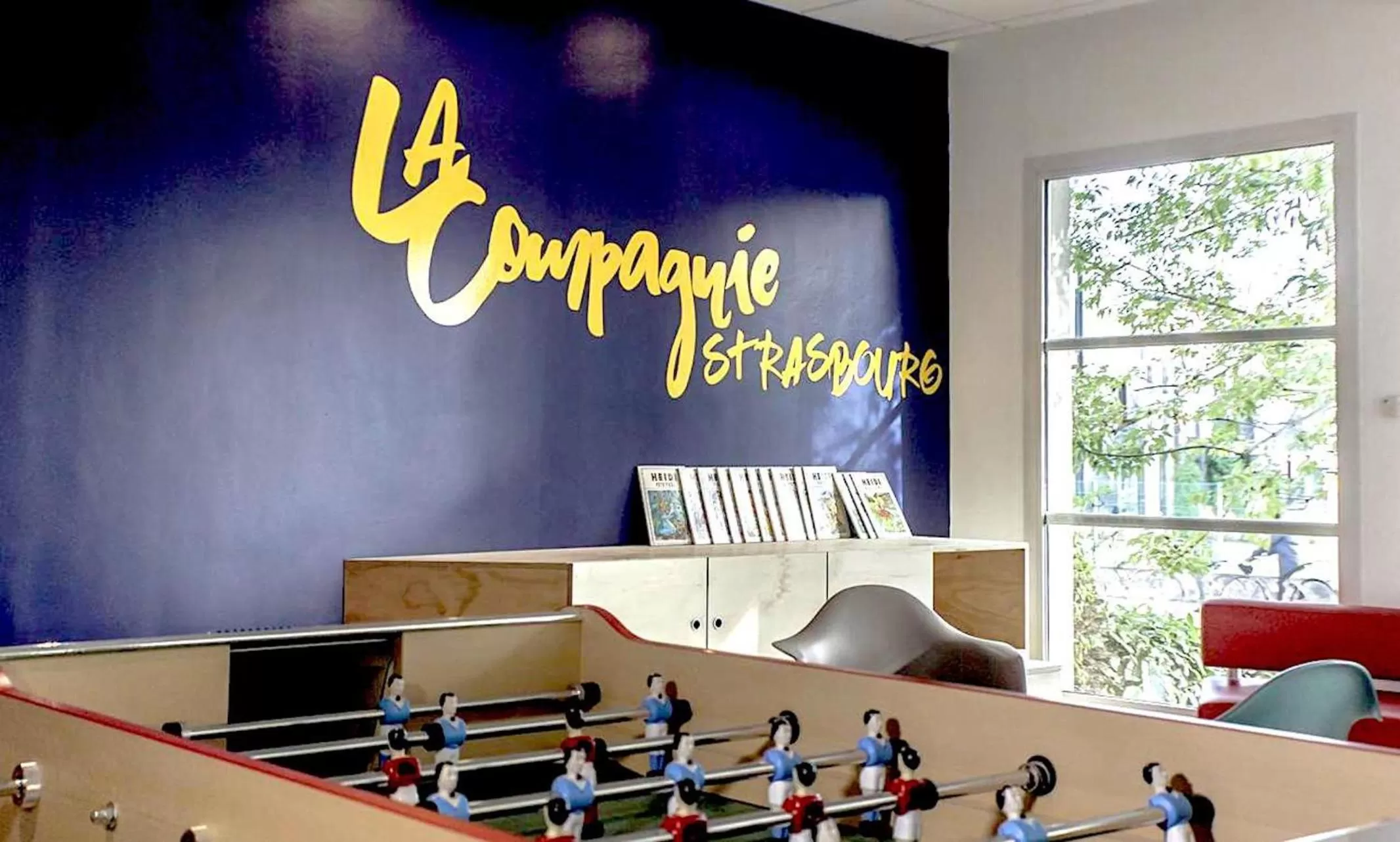 Property logo or sign in ibis Strasbourg Aéroport Le Zénith