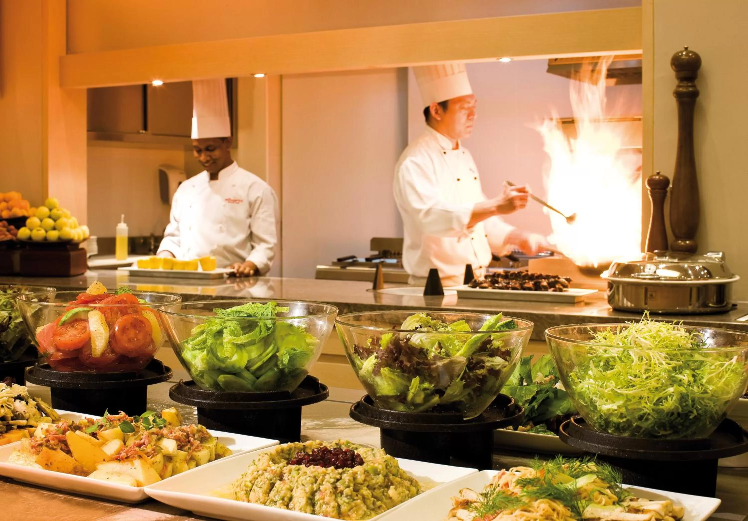 Restaurant/places to eat in Mövenpick Hotel & Apartments Bur Dubai