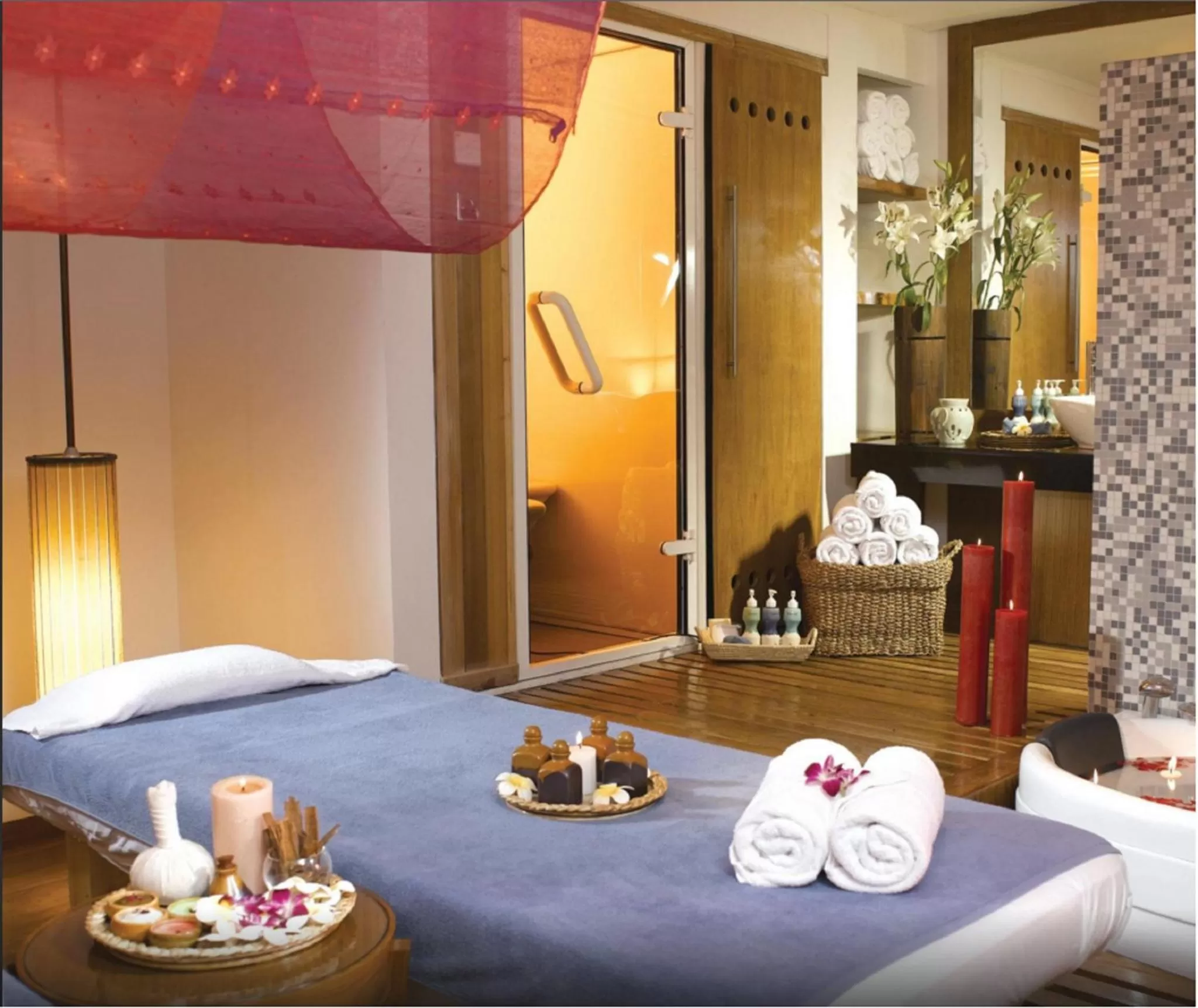 Spa and wellness centre/facilities, Bed in Radisson Blu Dhaka Water Garden