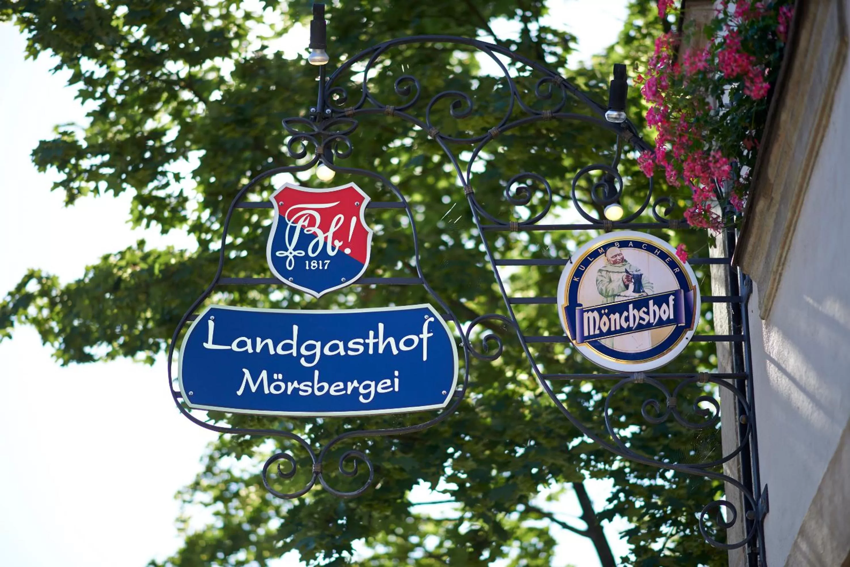 Facade/entrance in Landgasthof Mörsbergei