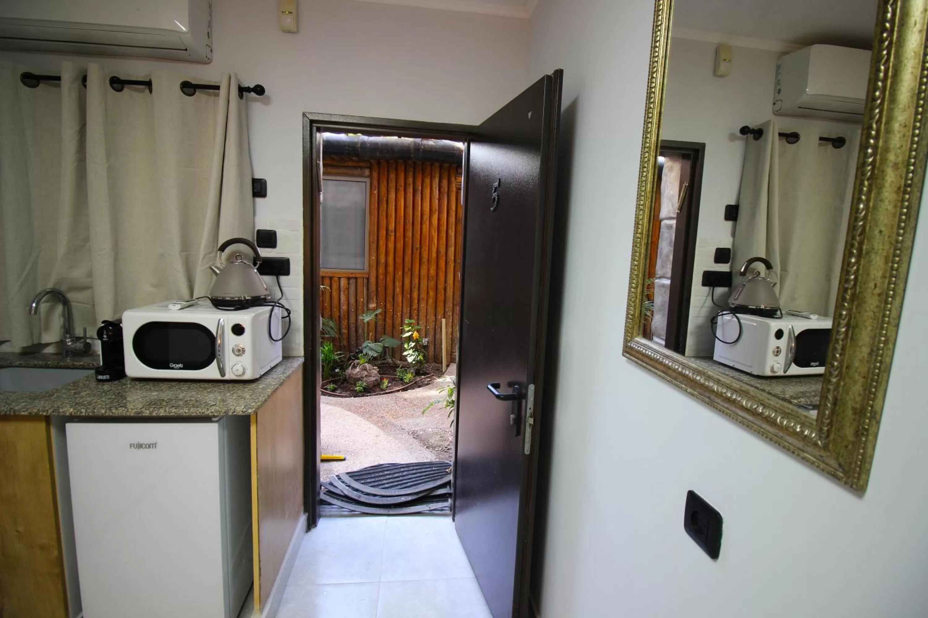 Bedroom in Sunset Inn