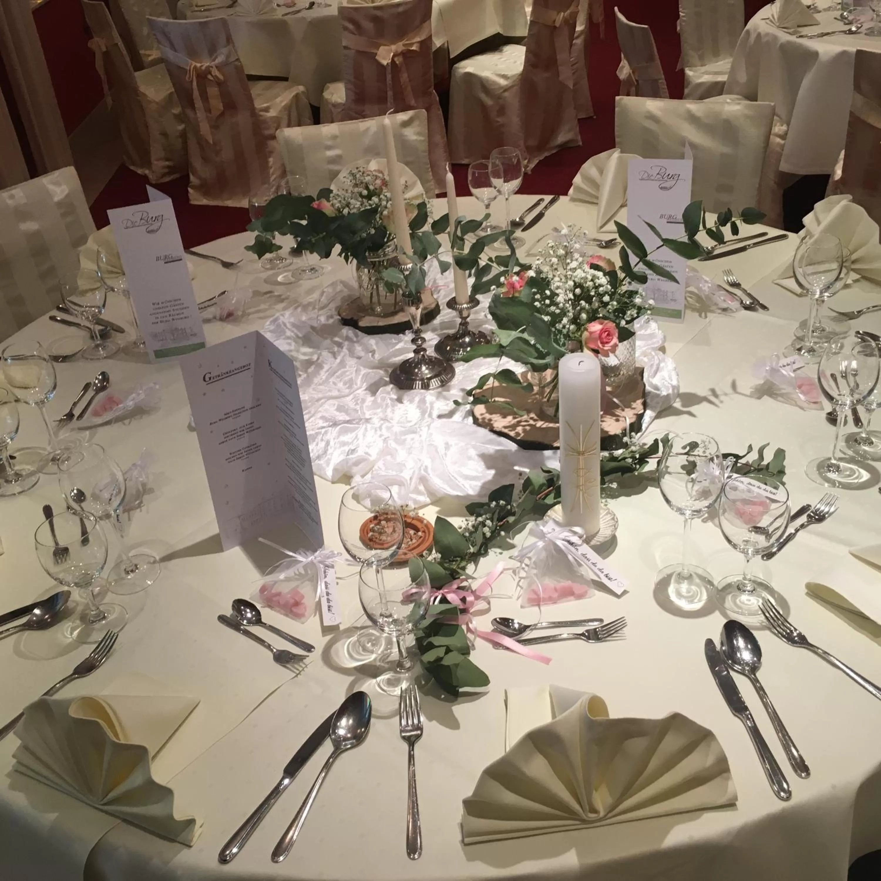 Restaurant/places to eat in Burg Wegberg Hotel & Eventlocation