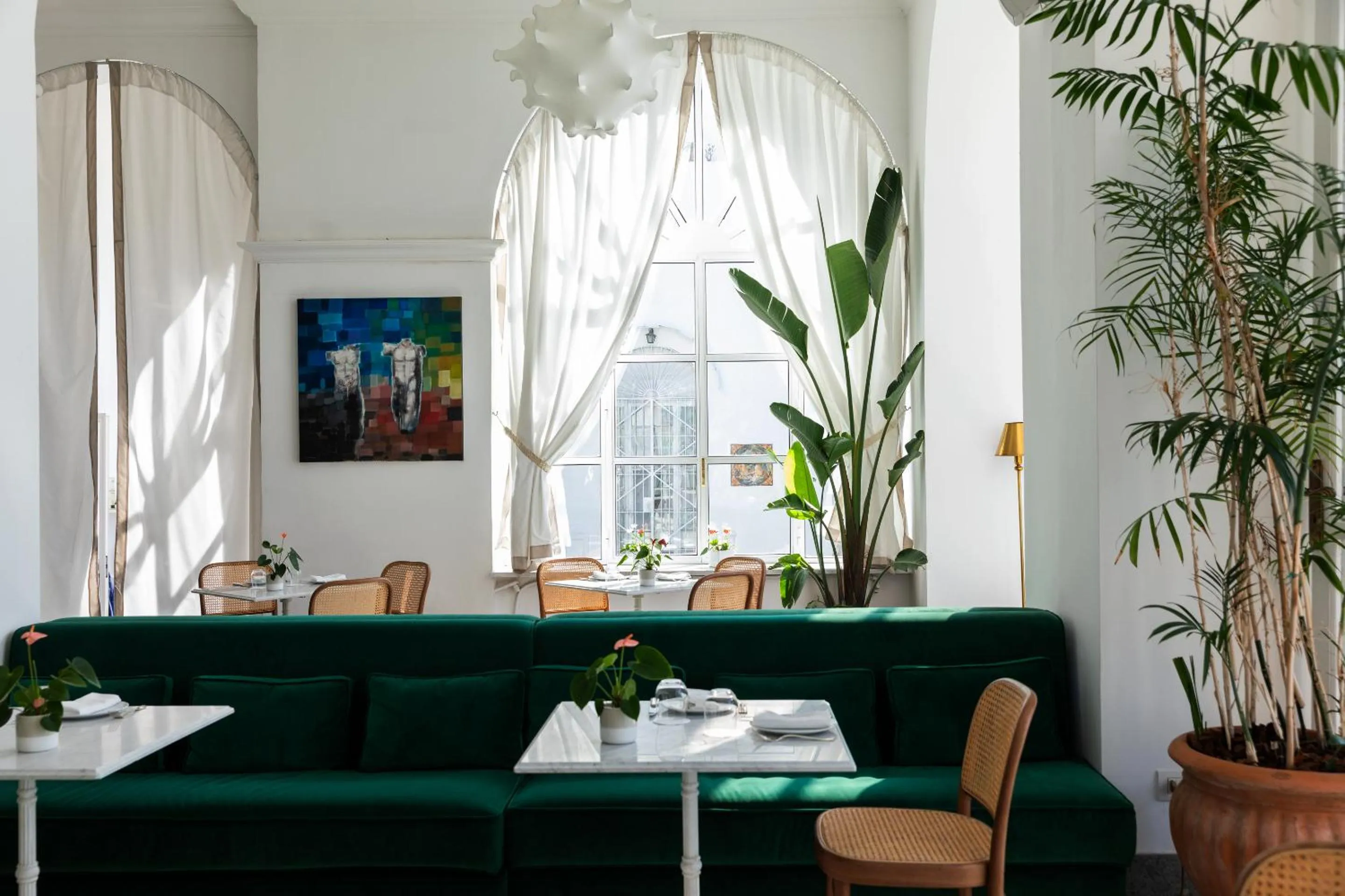 Restaurant/places to eat in Grand Hotel Cocumella