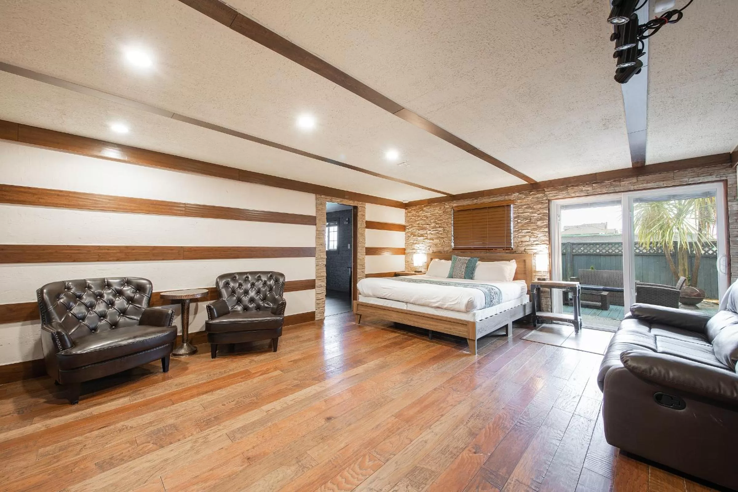 Bedroom in Wanderlust Inn