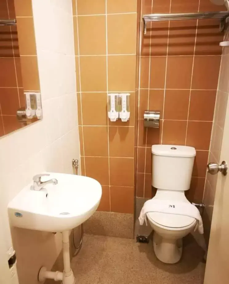 Standard Queen Room in Merilton Hotel Standard Queen Room in Merilton Hotel