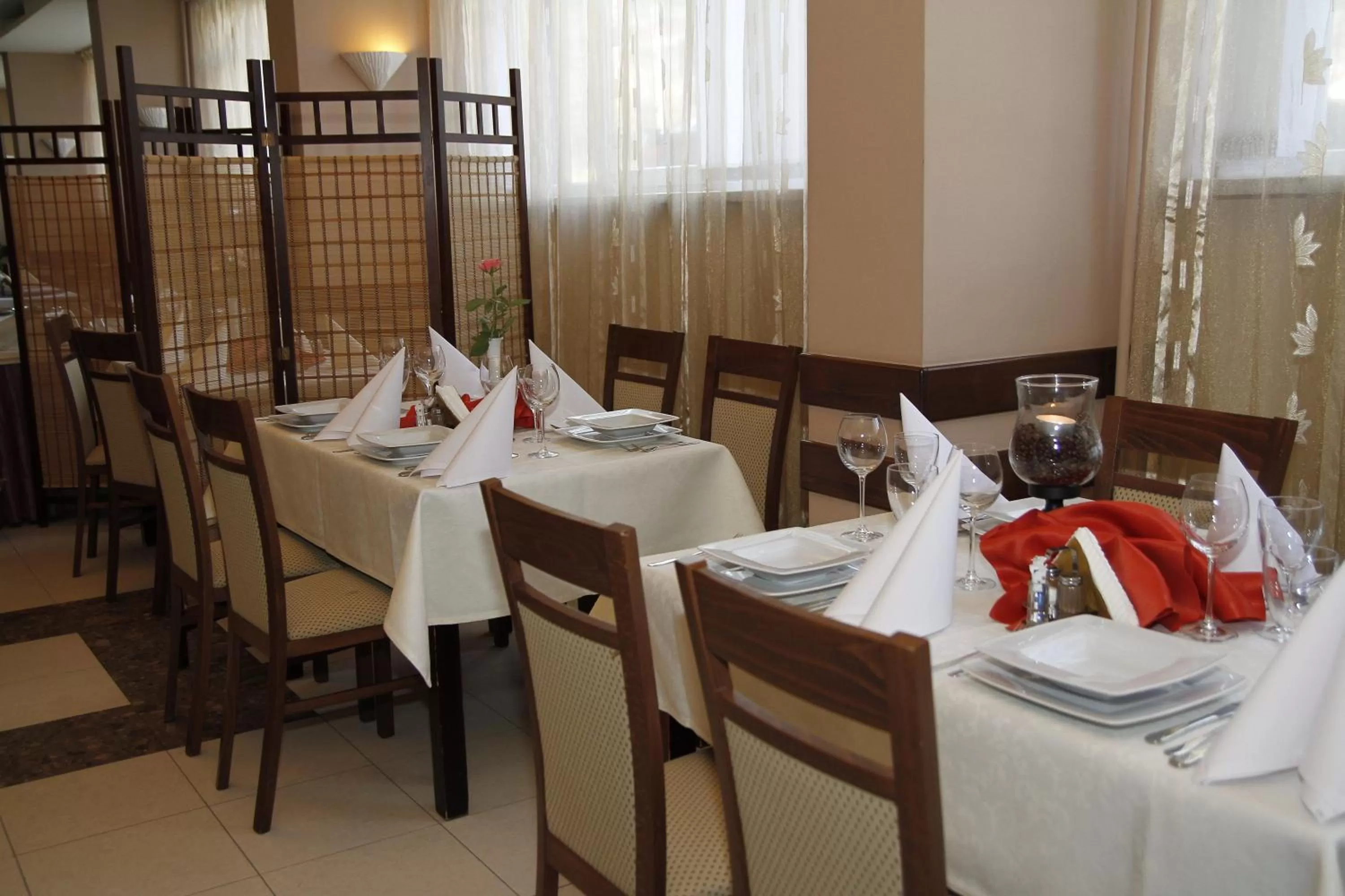 Restaurant/places to eat in HotelsLublin