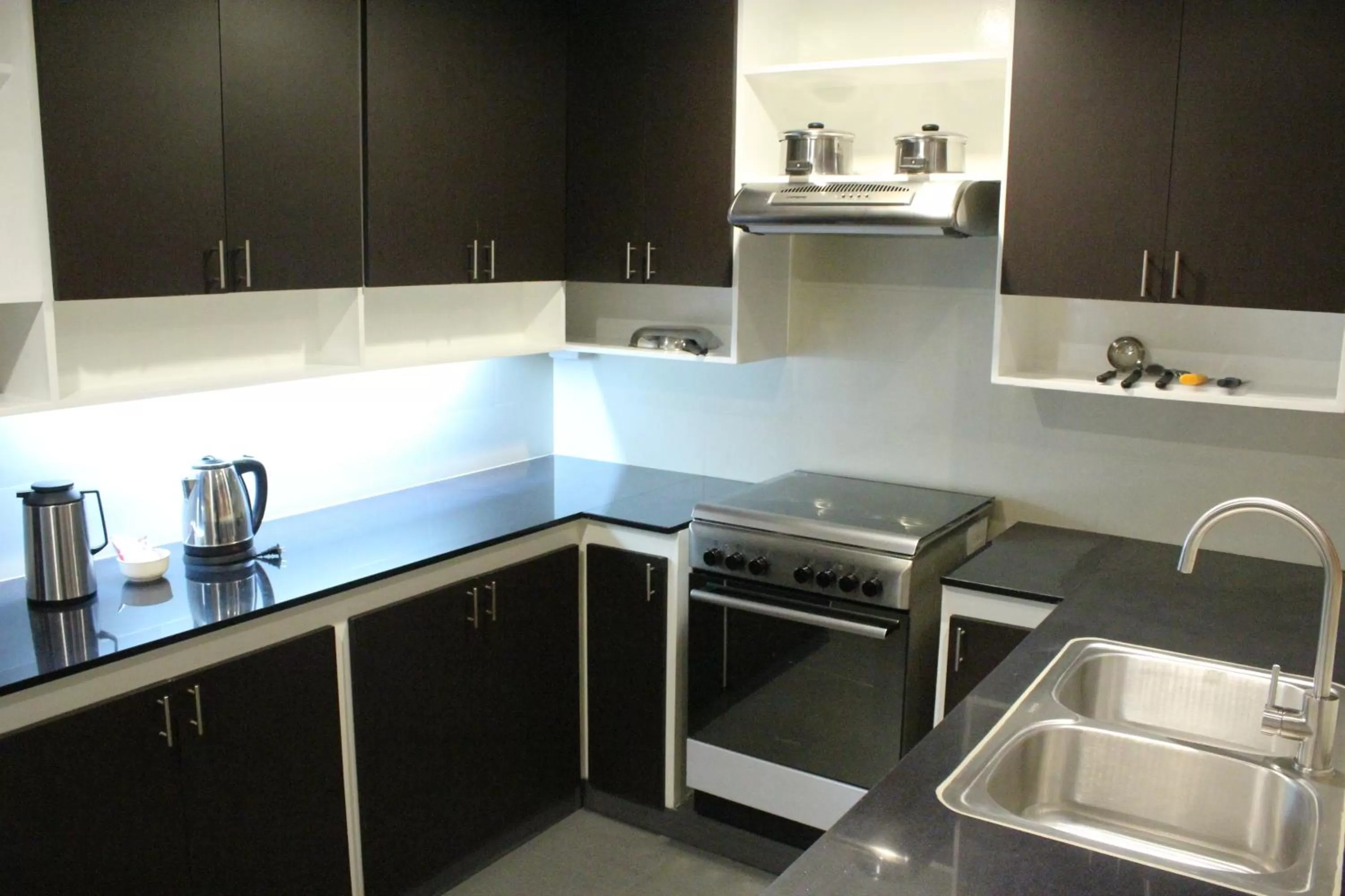Kitchen or kitchenette in Copacabana Apartment Hotel