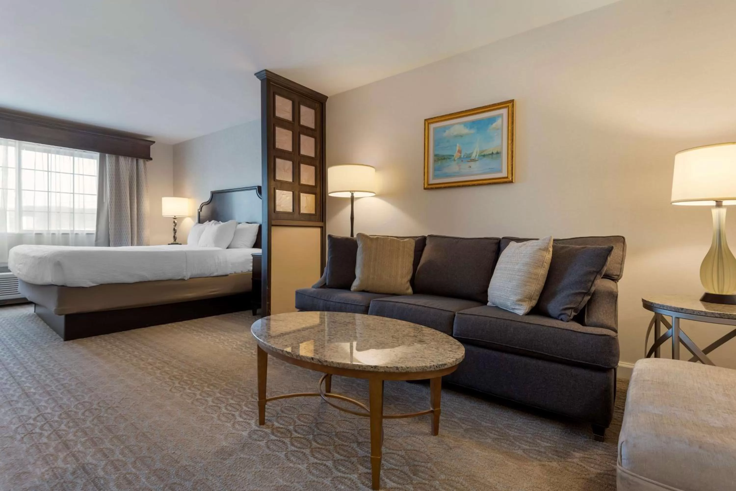 King Room - Mobility Access in Best Western PLUS Vineyard Inn and Suites