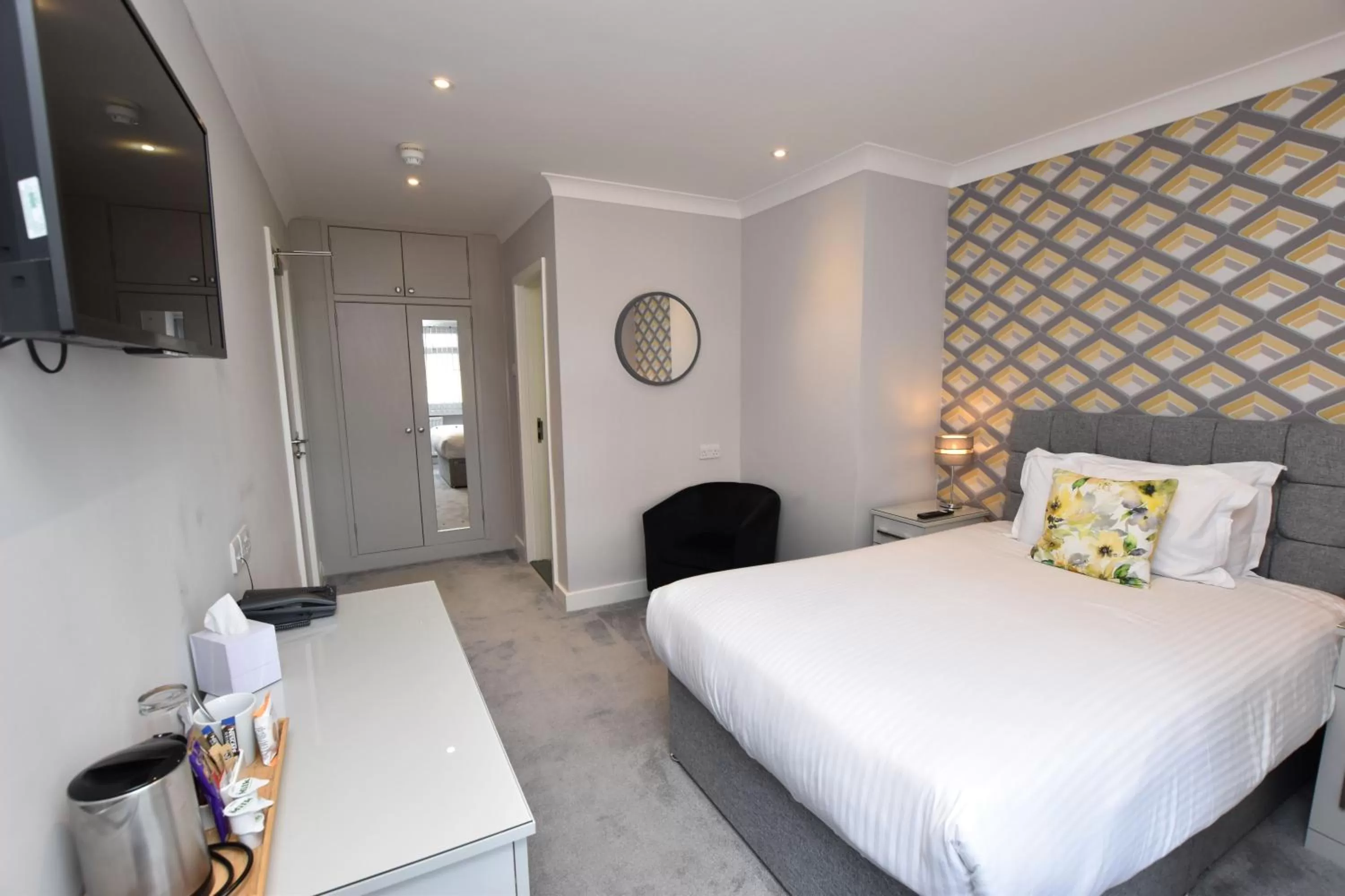 Bed in Kingsway Hotel.