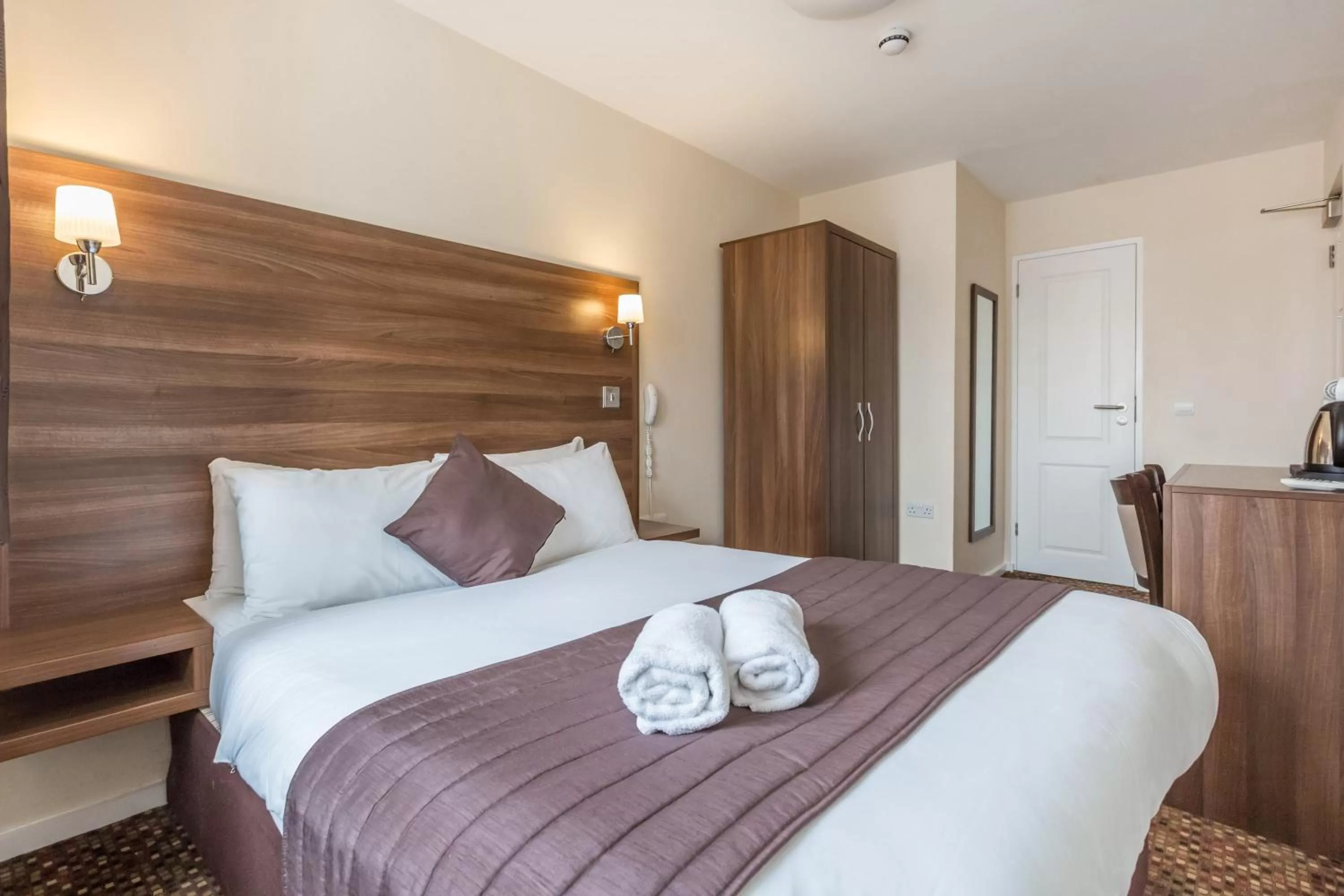 Bed in Prince Regent Hotel Excel London