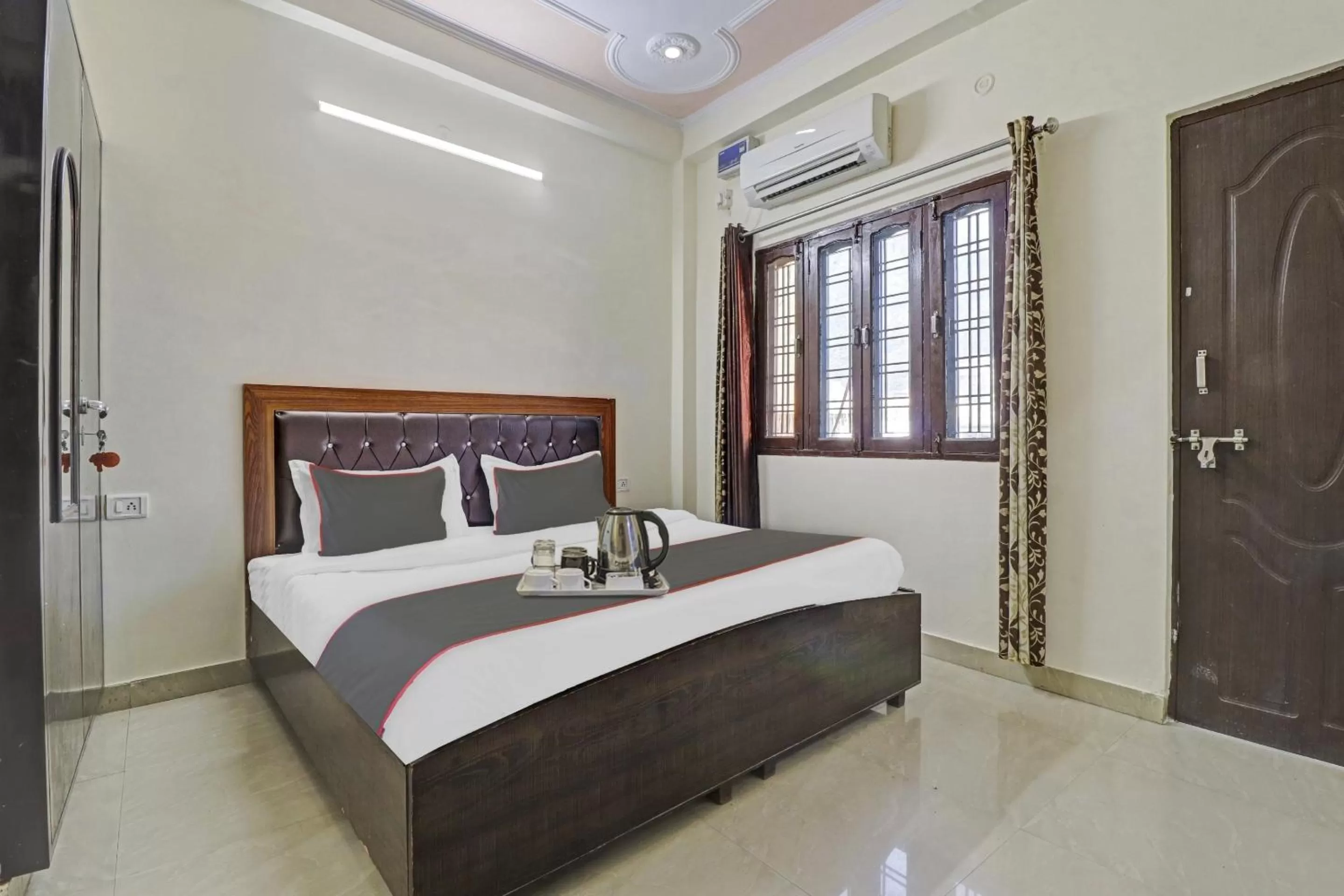 Bedroom, Bed in OYO Flagship Hotel Chandra palace