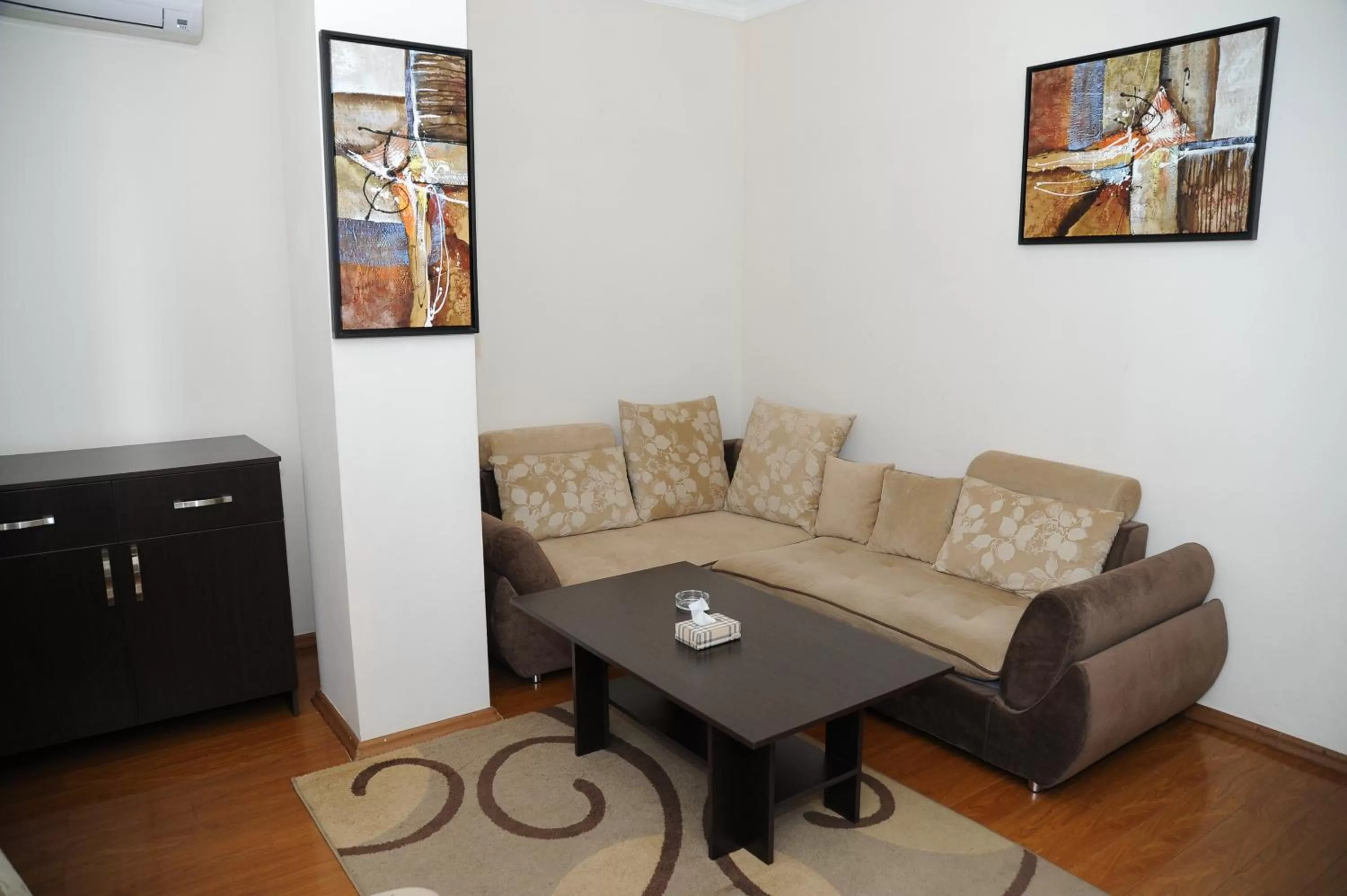 Seating area, Lounge/Bar in Villa 29