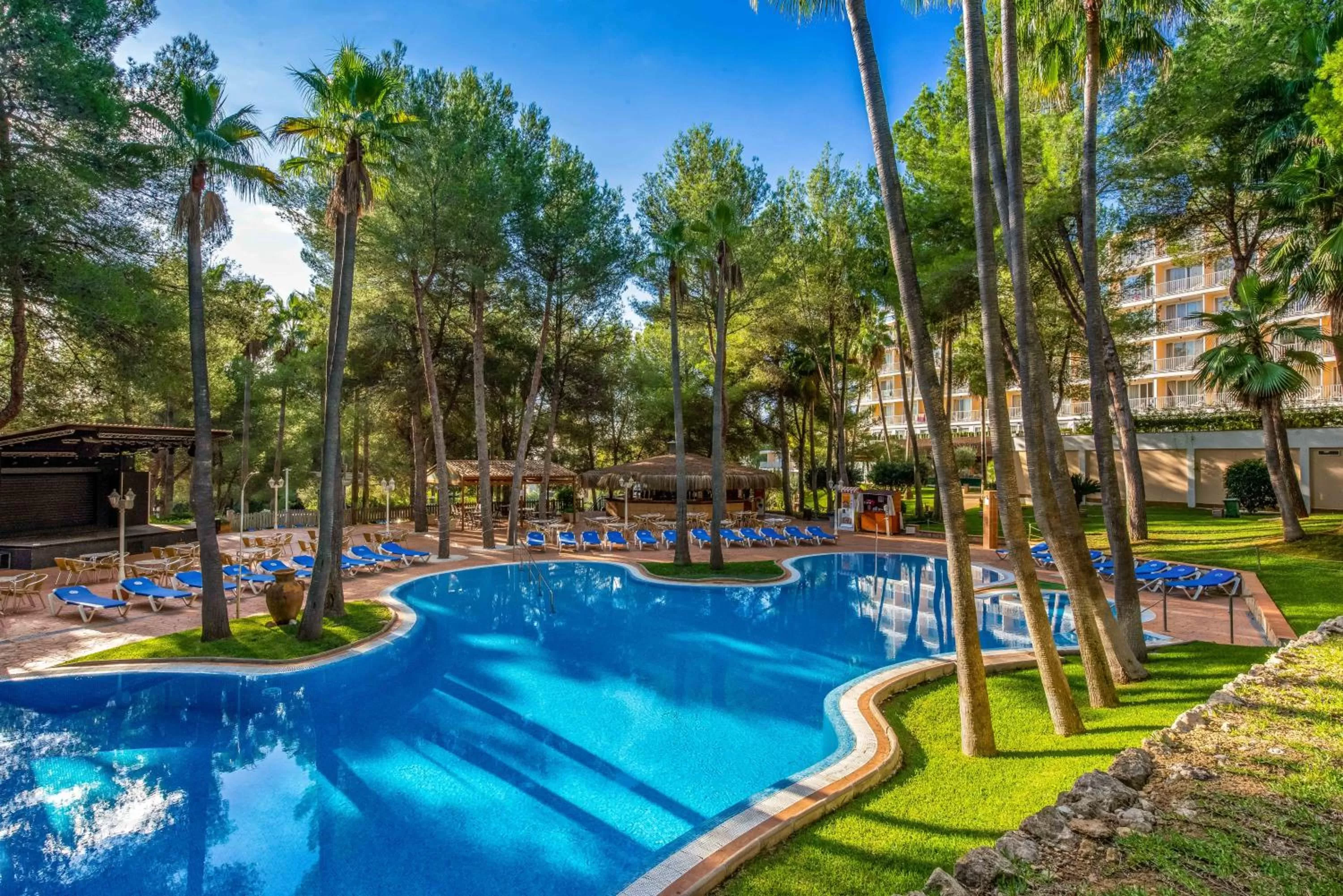 Pool view, Swimming Pool in Valentin Park Club
