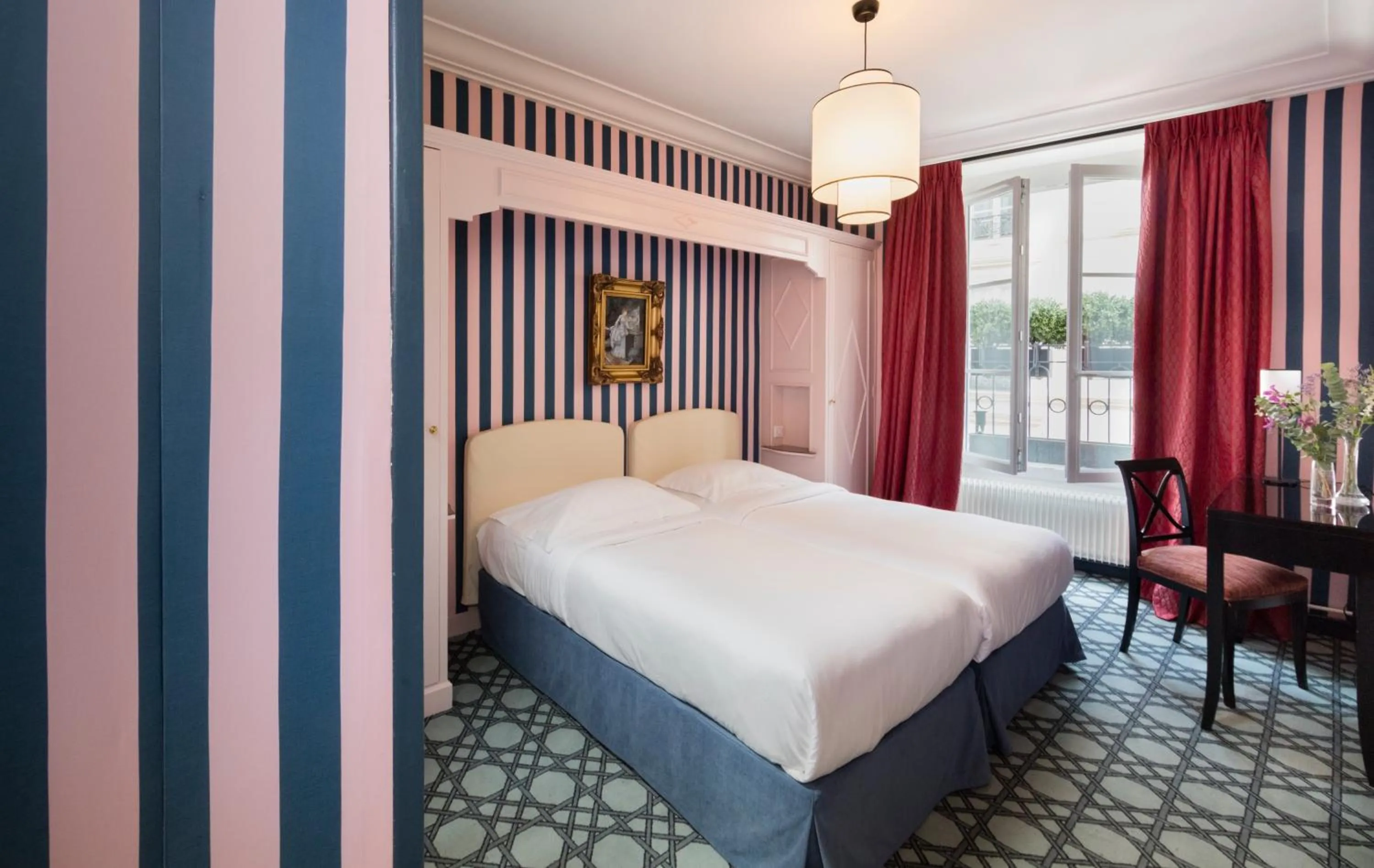 Photo of the whole room, Bed in Hôtel Saint Germain