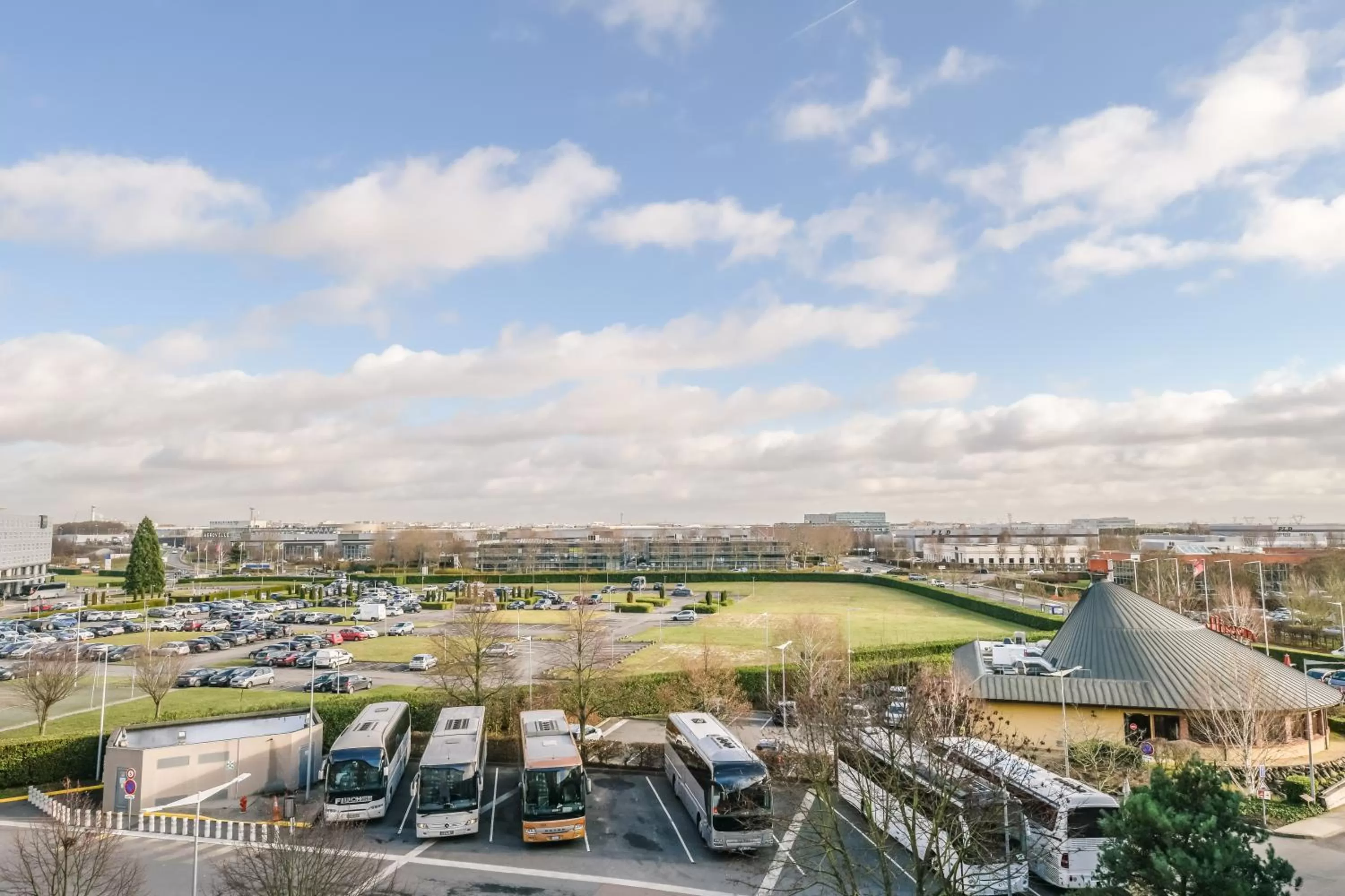 Neighbourhood in Novotel Suites Paris CDG Airport Villepinte