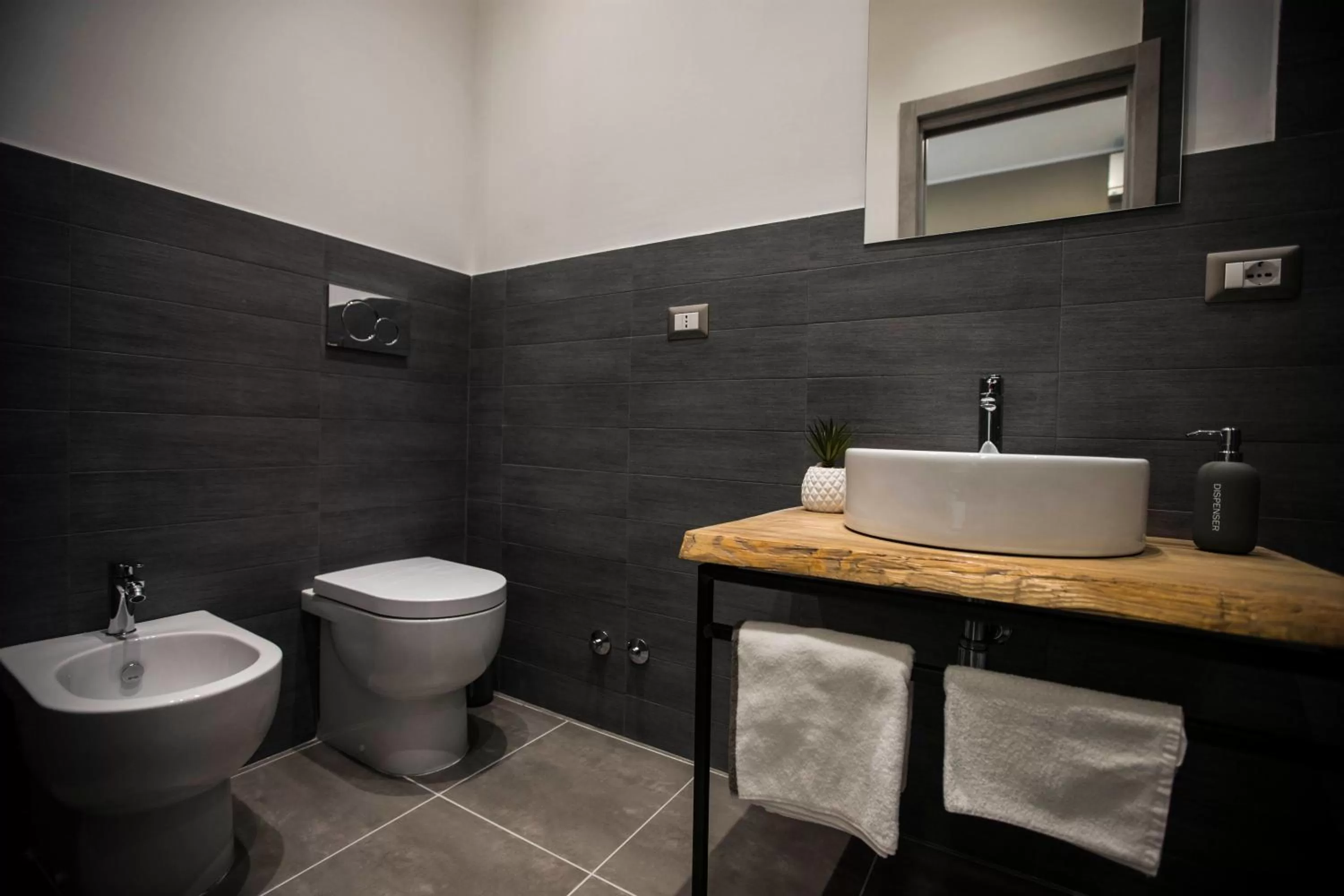 Bathroom in GB Central Station Napoli