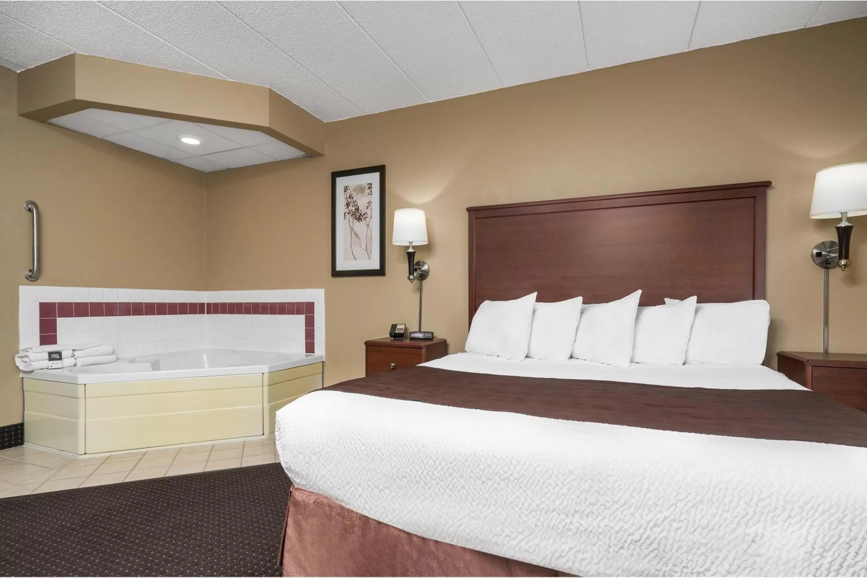 Photo of the whole room, Bed in AmericInn by Wyndham Lake City