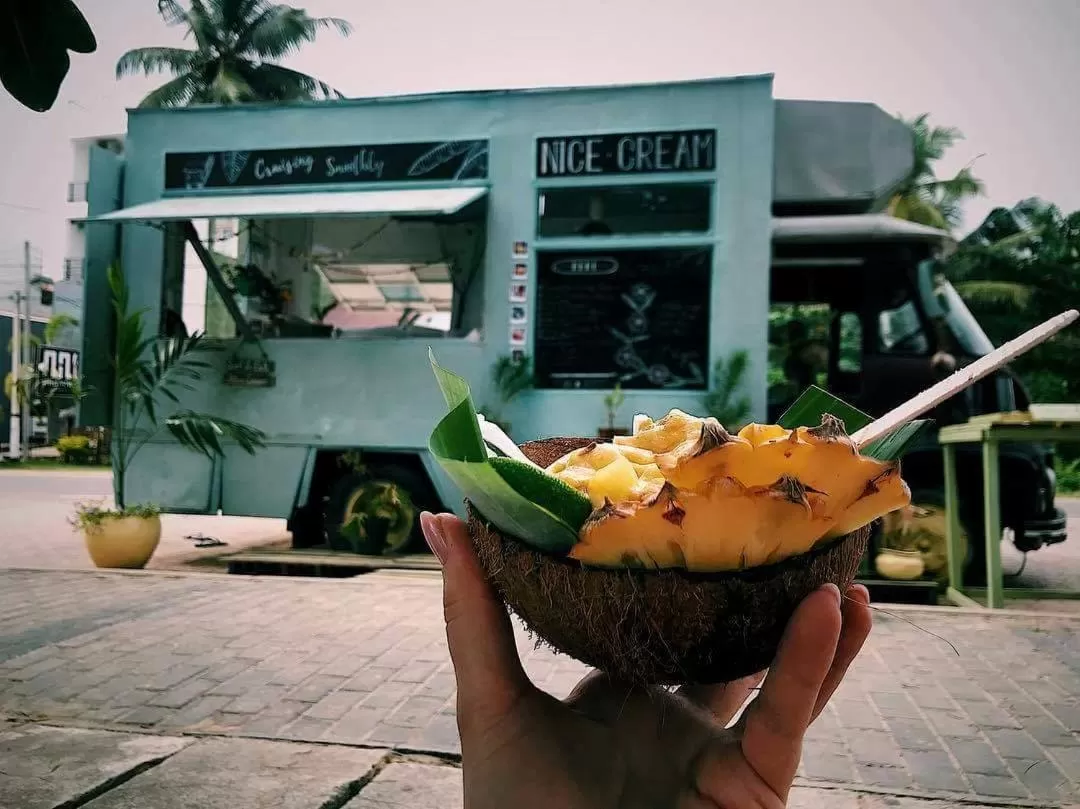 Neighbourhood in Weligama Bay Watsila Resort