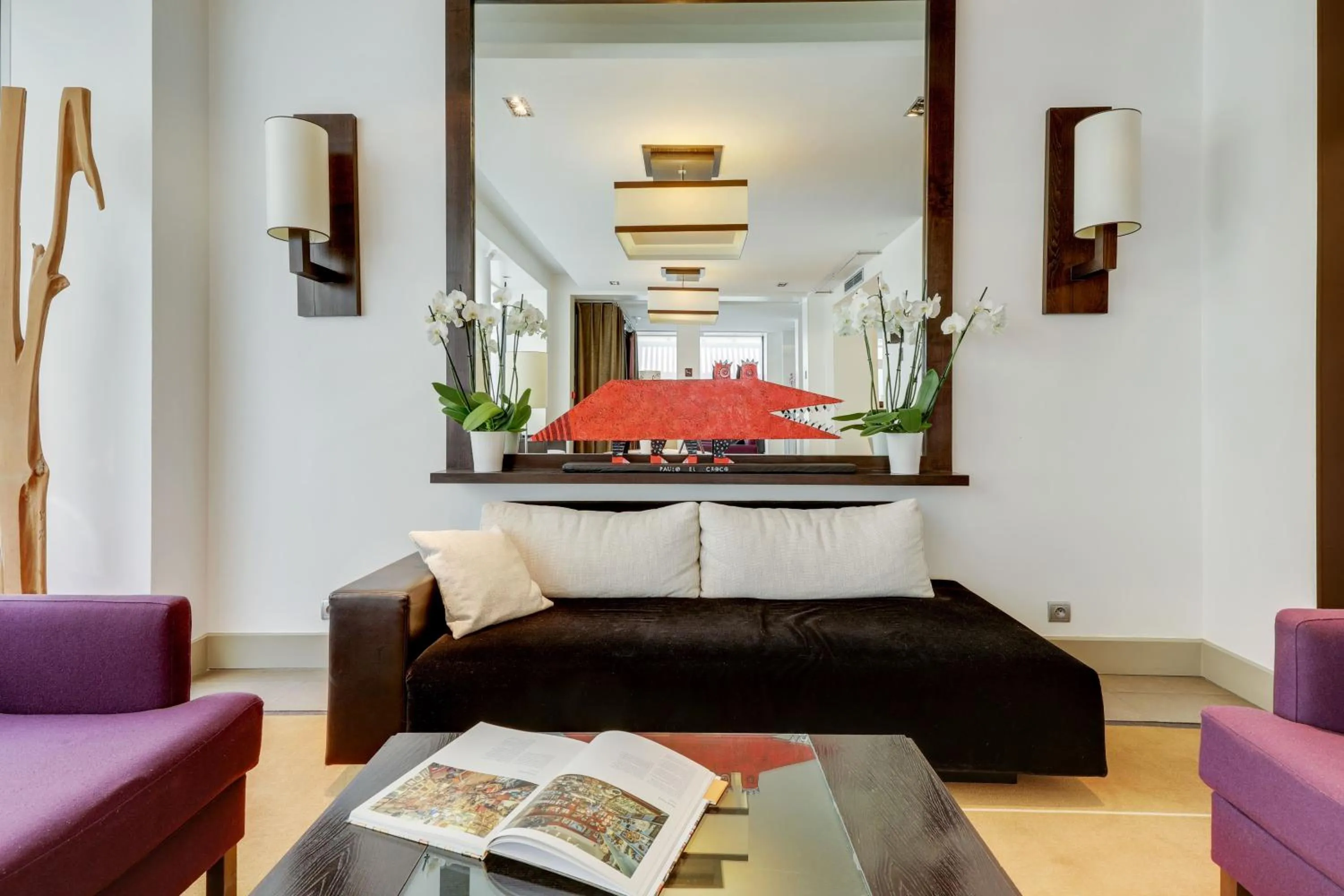 Lounge or bar in Hotel Duret Paris Champs Elysées