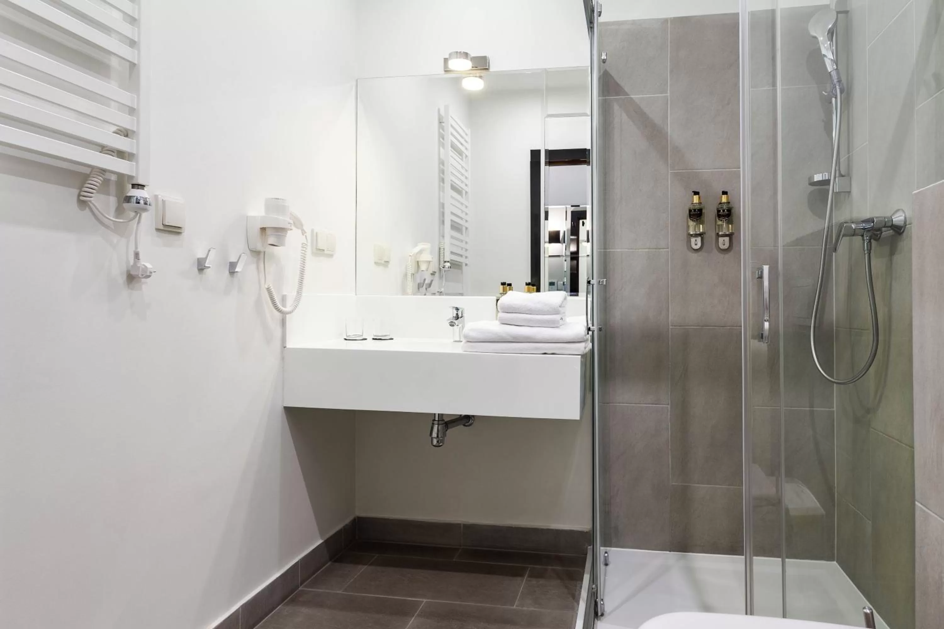 Shower in Diune Resort by Zdrojowa