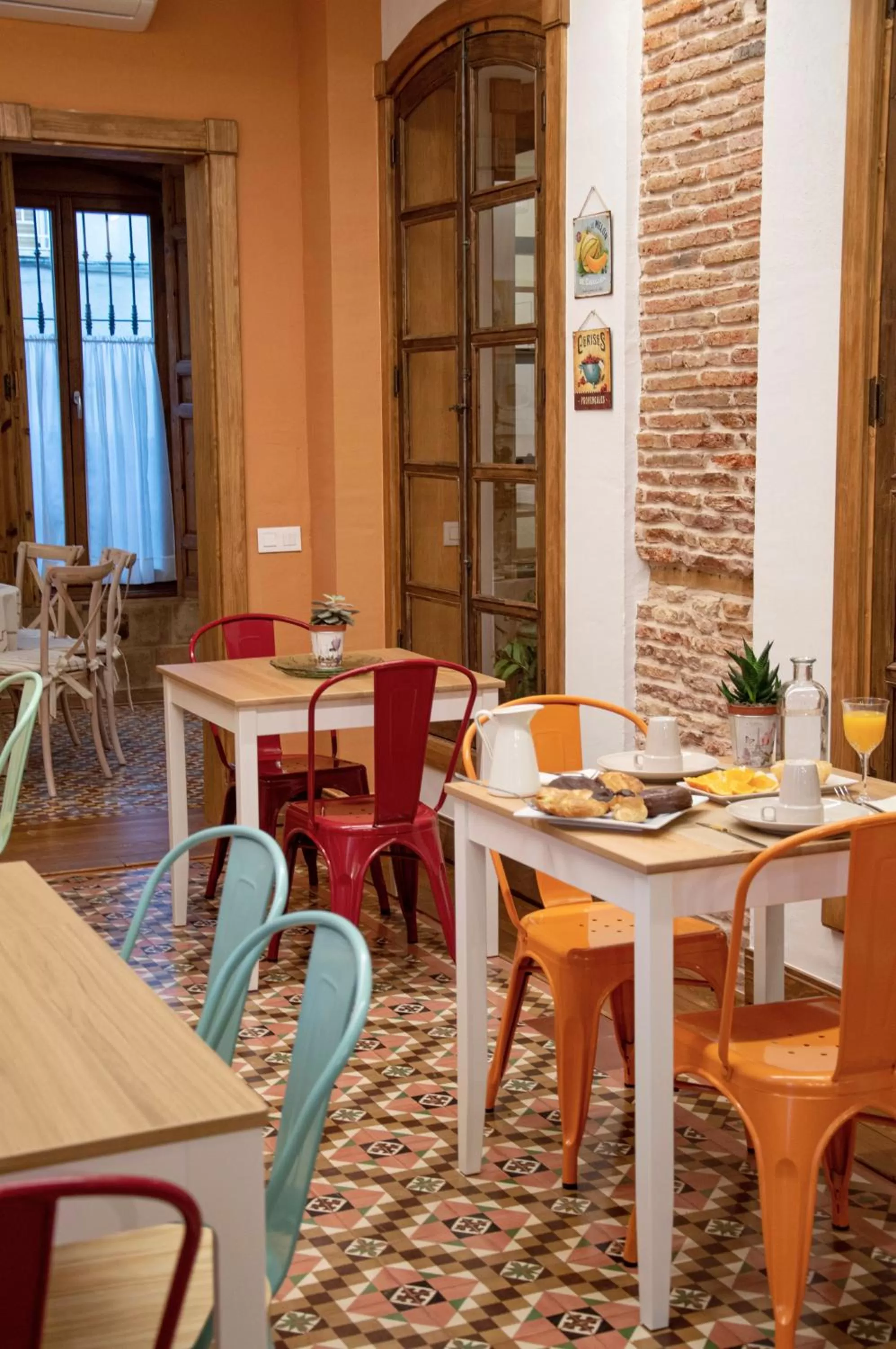 Continental breakfast in La Casa del Médico Hostería Rural