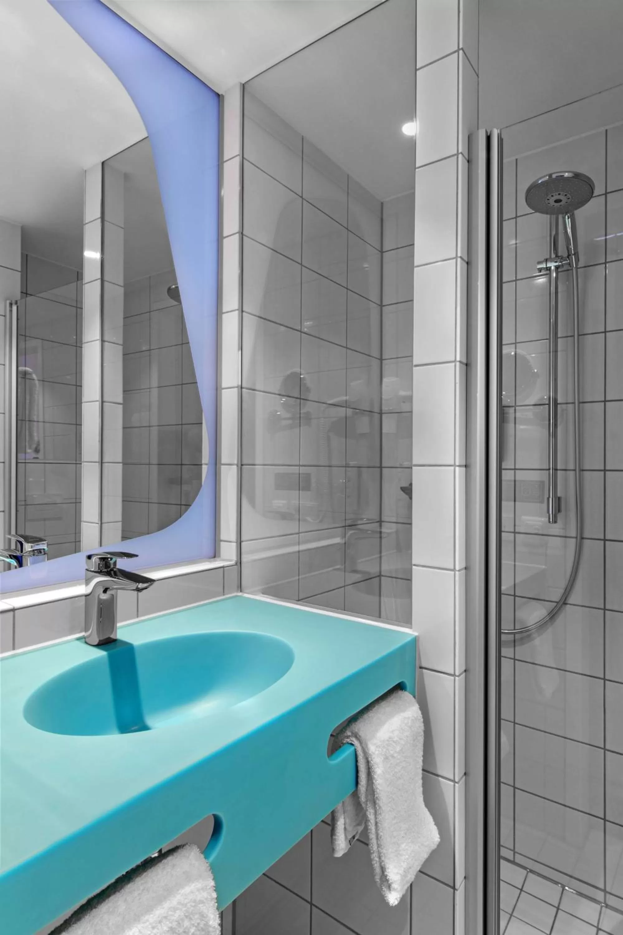 Bathroom in Prize by Radisson, Hamburg St Pauli