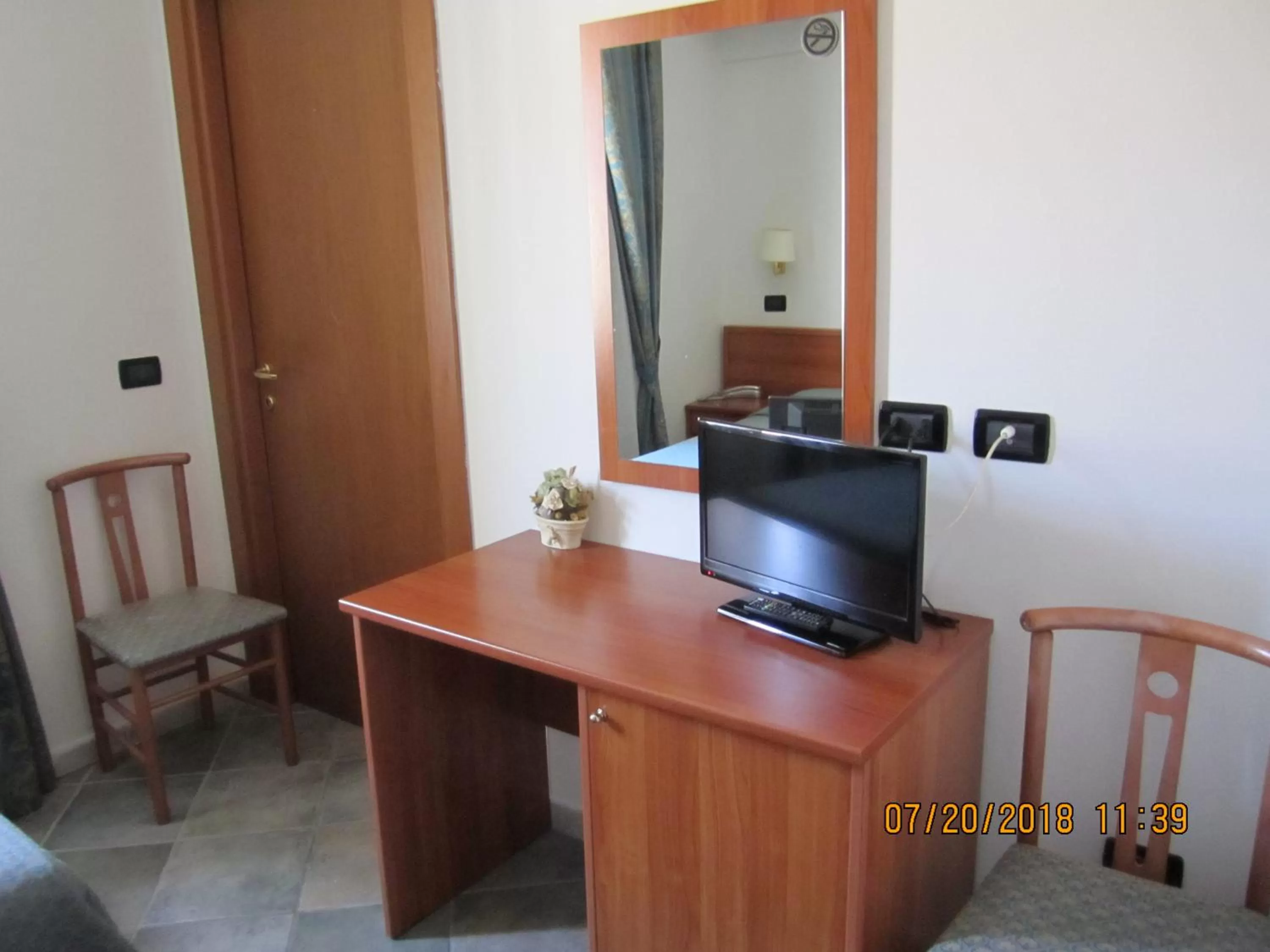 Bedroom in Adelphi Room & Breakfast