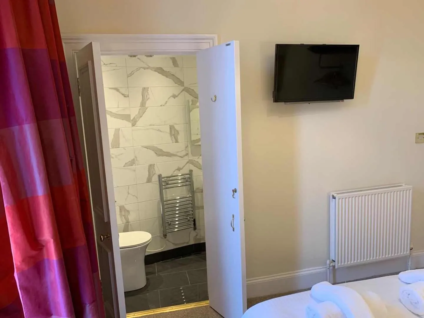 Photo of the whole room, Bed in Southside Guest House