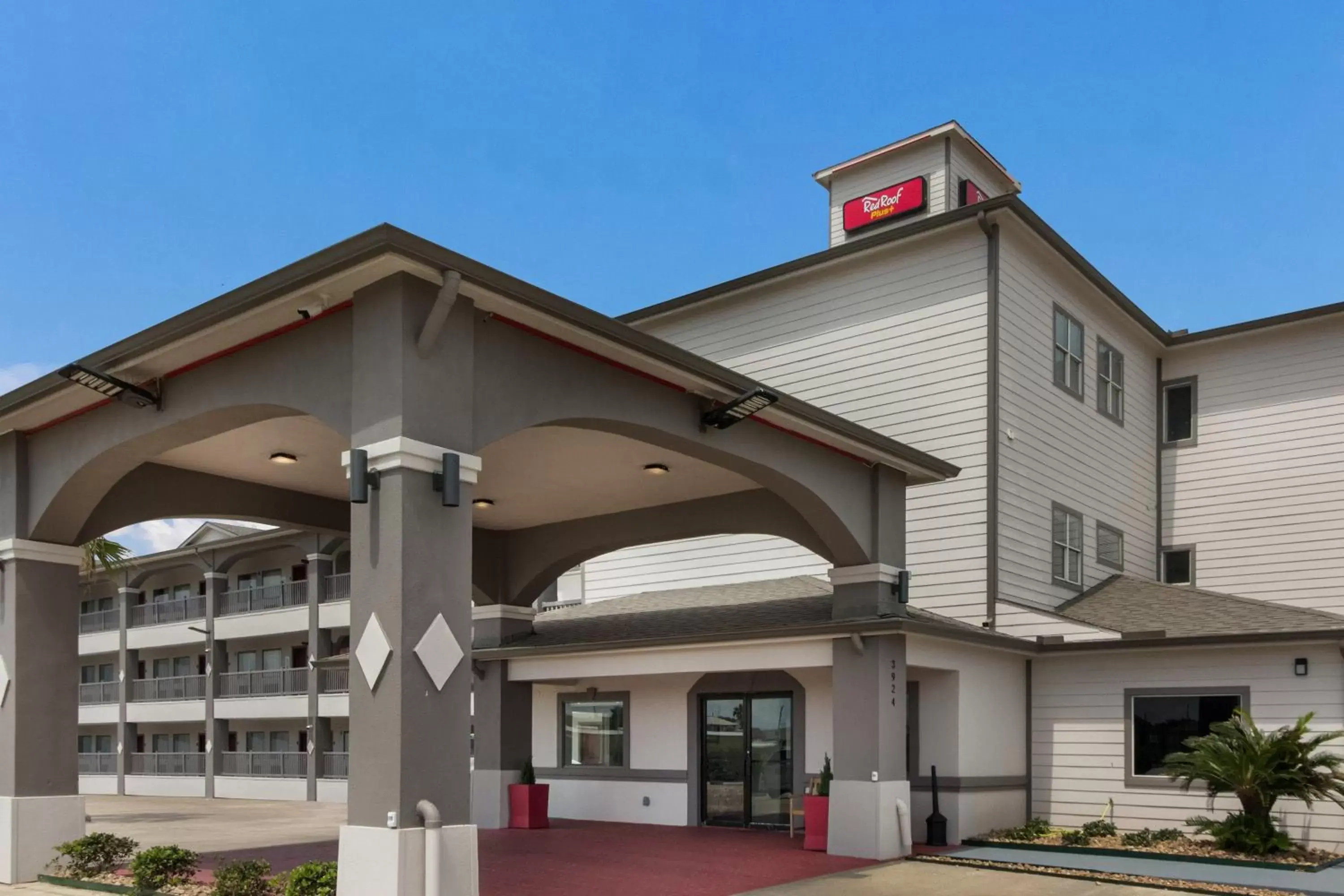 Red Roof Inn PLUS + Galveston - Beachfront Red Roof Inn PLUS + Galveston - Beachfront